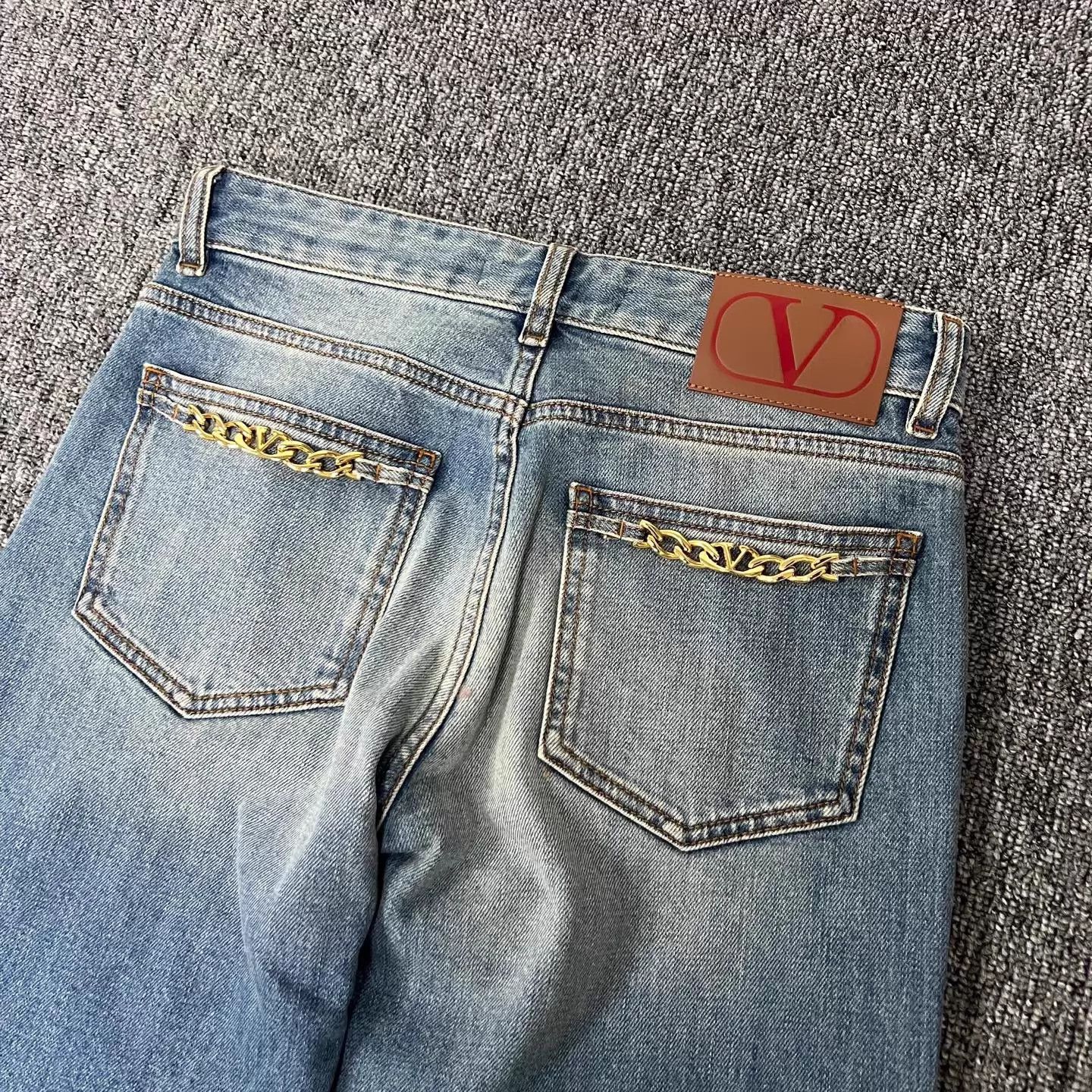 Valentino Valentino Women's Blue Wash Flared Jeans w/ Metal Chain 25 Size 25" / US 0 / IT 36 - 3 Thumbnail