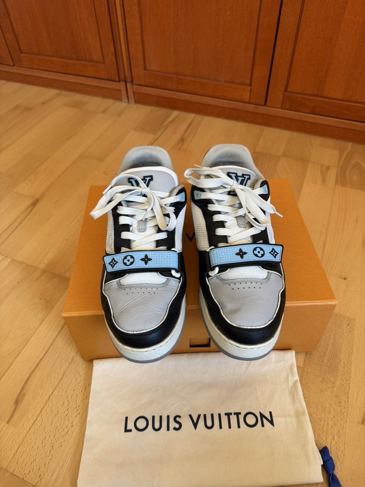 Louis Vuitton Louis Vuitton LV Trainer Velcro Strap Black Blue Grey Size US 9.5 / EU 42-43 - 7 Thumbnail