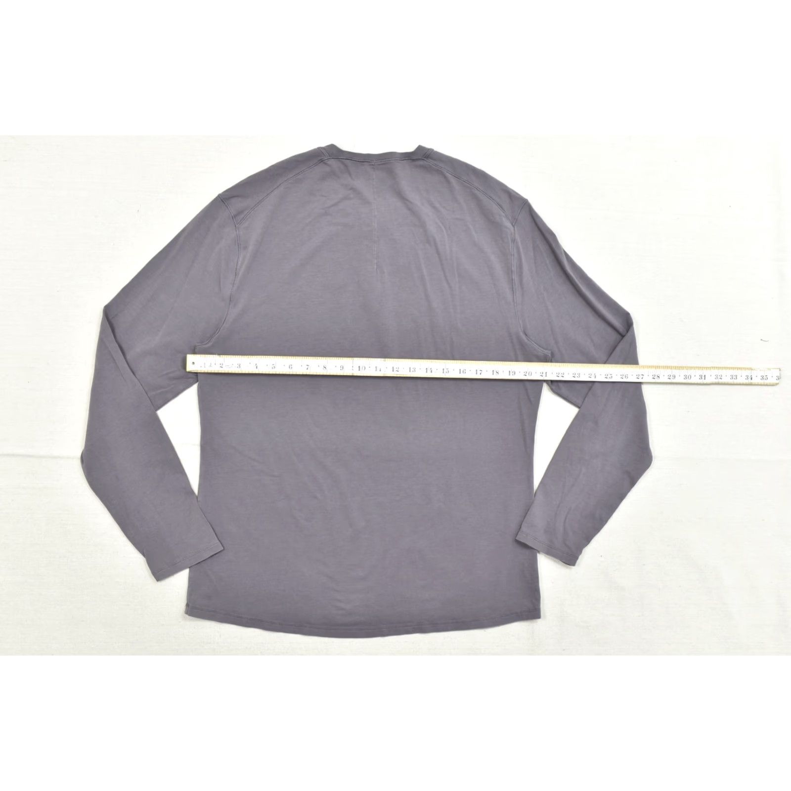 Lululemon Lululemon 5 Year Basic Long Sleeve Henley T-Shirt Size L Men Gray Solid Athletic Henley Shirt Winter Spring Fall Mens Size US L / EU 52-54 / 3 - 3 Thumbnail