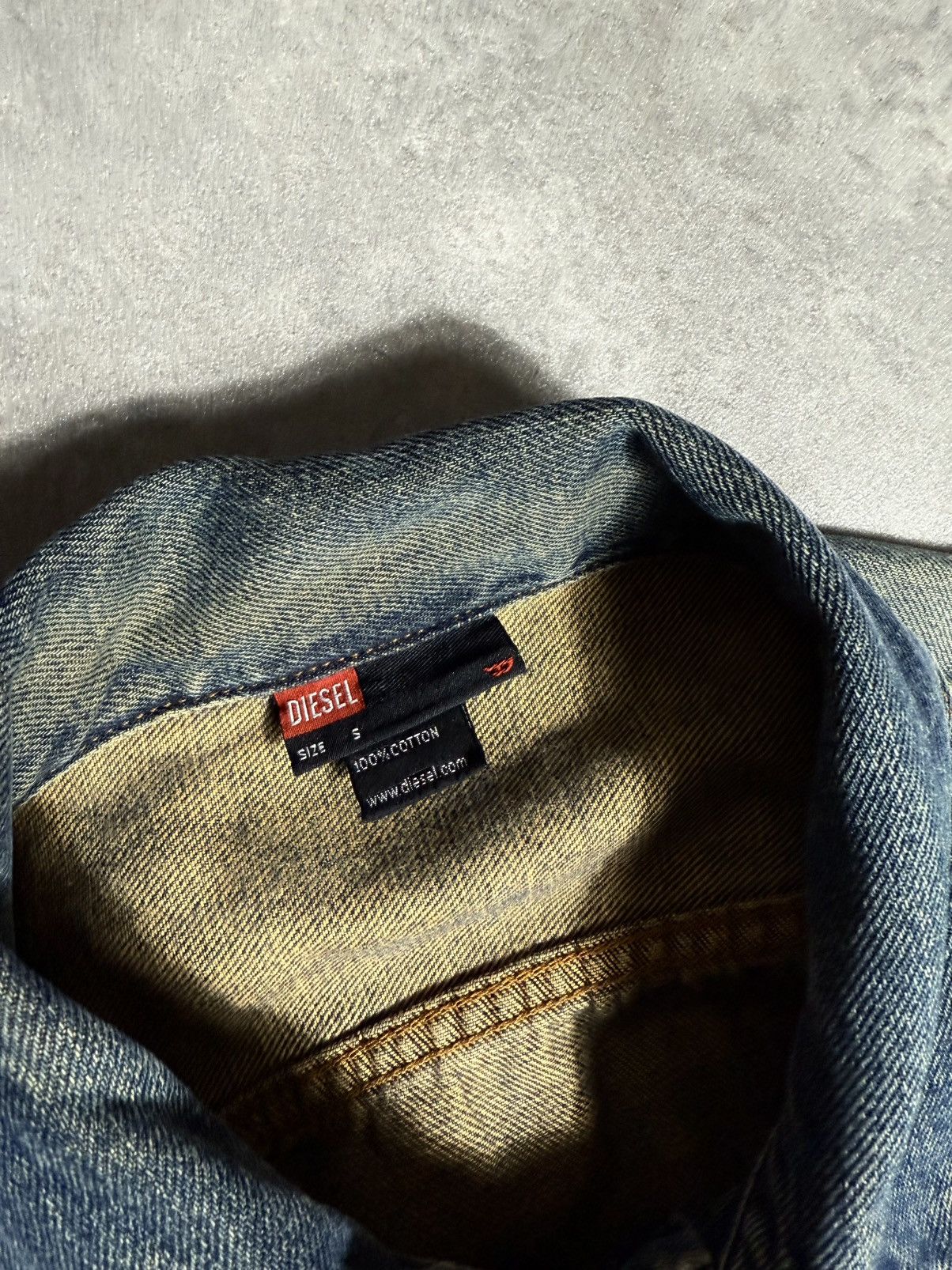Diesel × Vintage Diesel Denim Washed Jacket Ruined Effect 00s Size S / US 4 / IT 40 - 4 Thumbnail