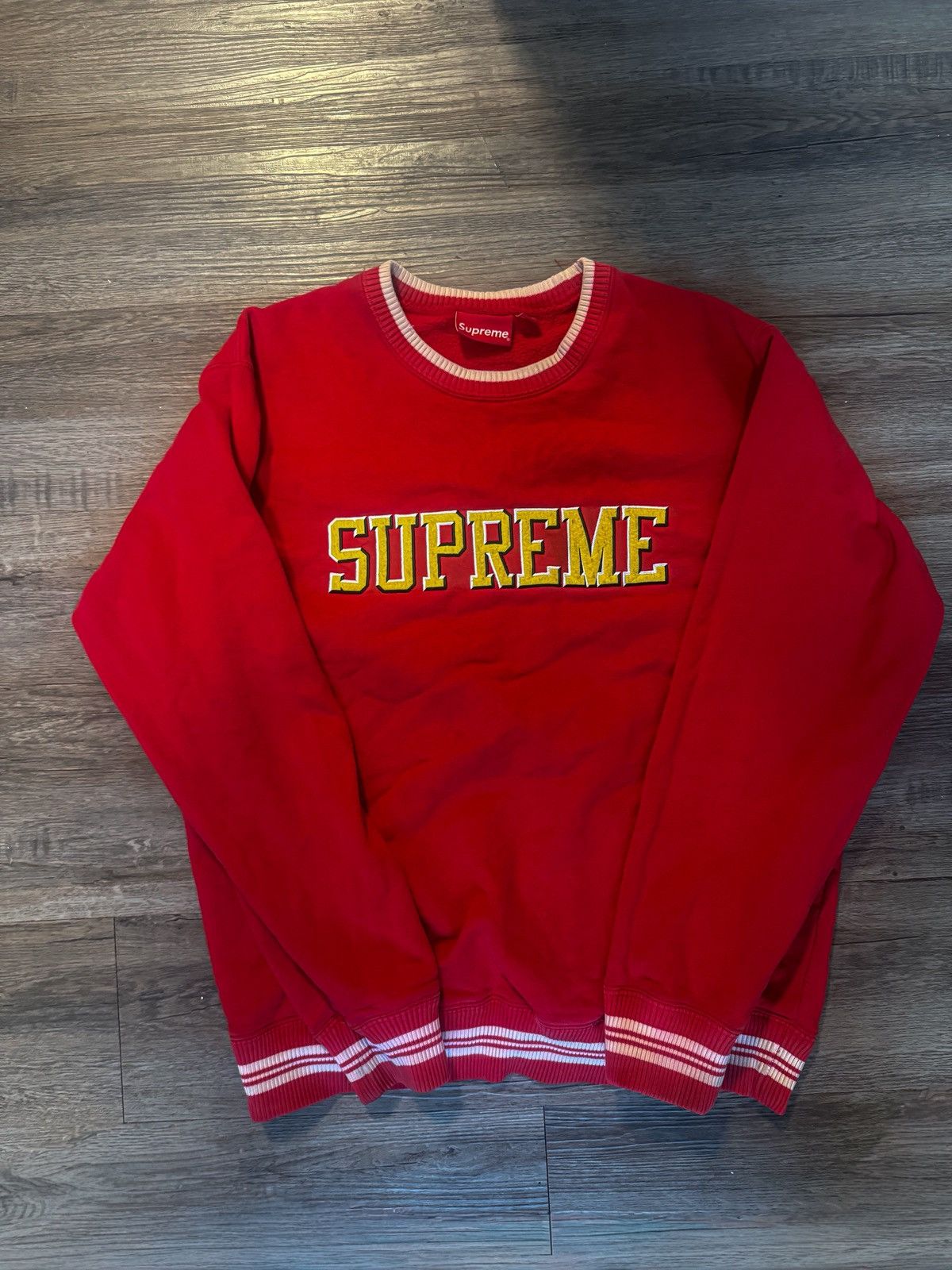 Supreme Supreme Red Crewneck Sweatshirt (Size M) – Authentic Size US M / EU 48-50 / 2 - 1 Preview