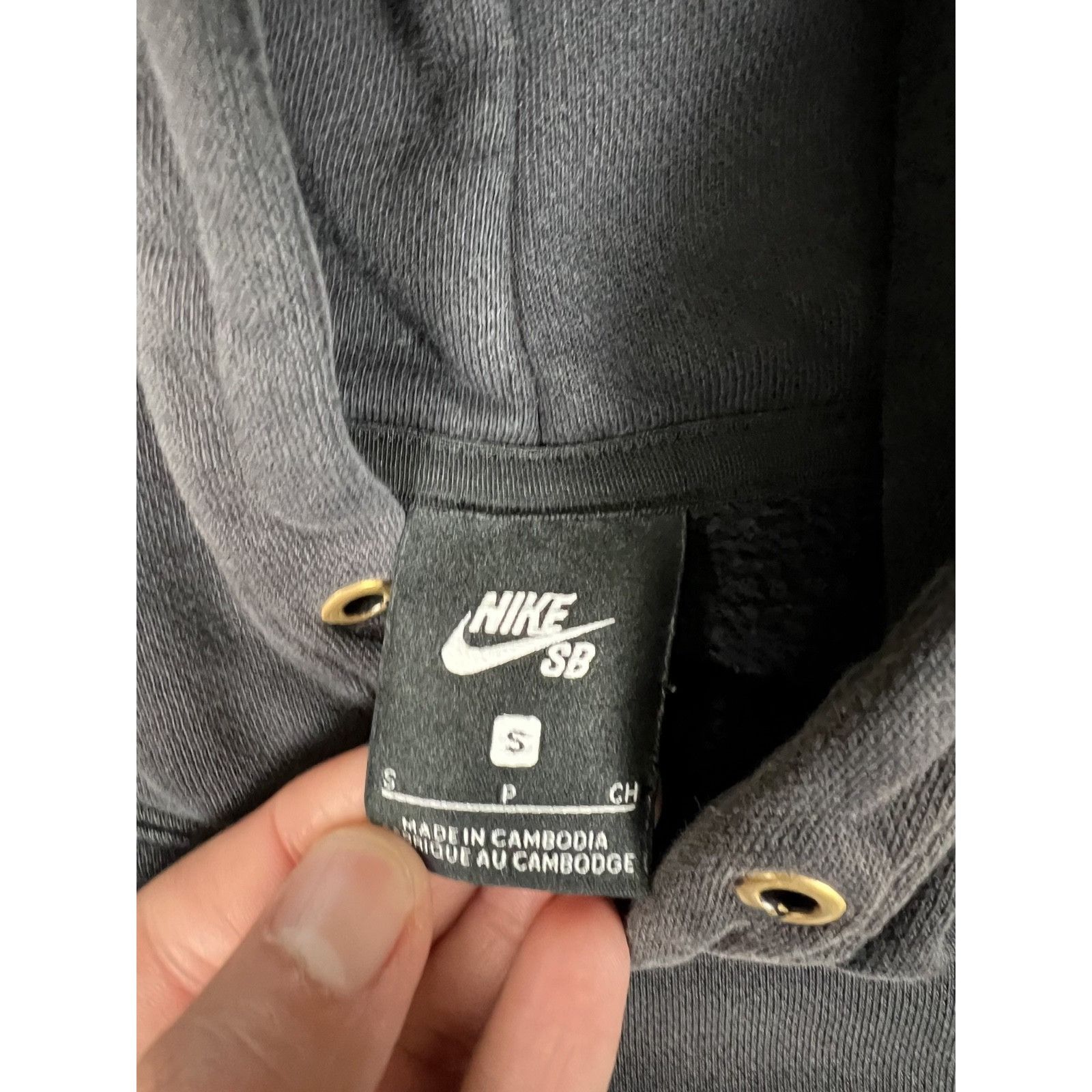 Nike Vintage Nike SB Hoodie Size Small Black Script Spell Out Log Size US S / EU 44-46 / 1 - 6 Thumbnail