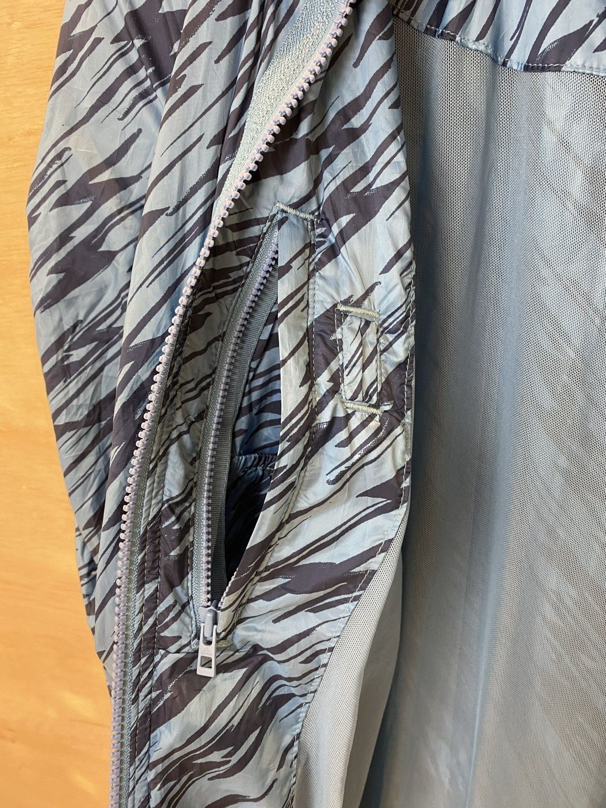 Adidas × Stella McCartney Stella McCartney Printed Performance Jacket M Size M / US 6-8 / IT 42-44 - 7 Thumbnail
