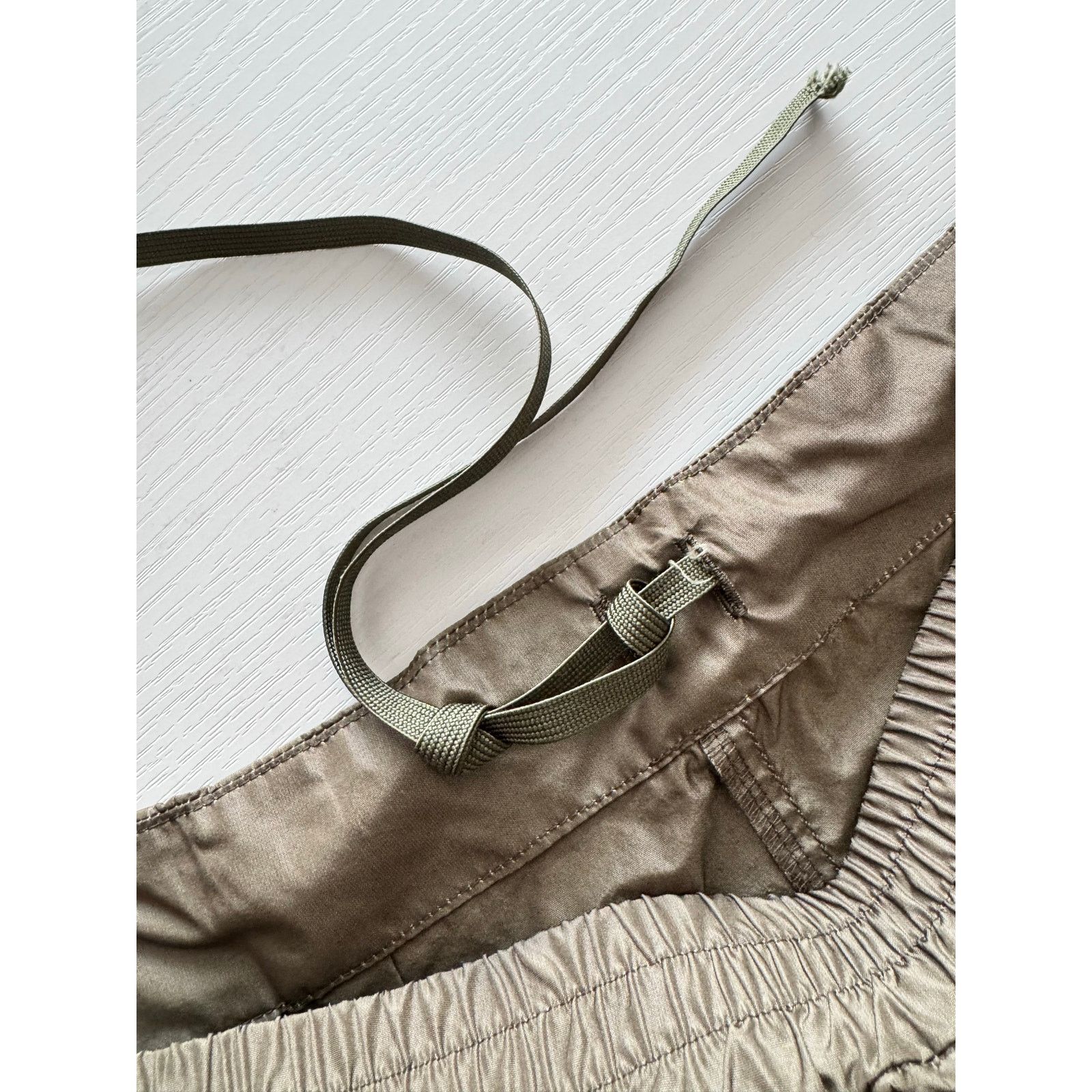Toga Pulla Toga Pulla Archives Ruffled Nylon Pants Size US 34 / EU 50 - 7 Thumbnail