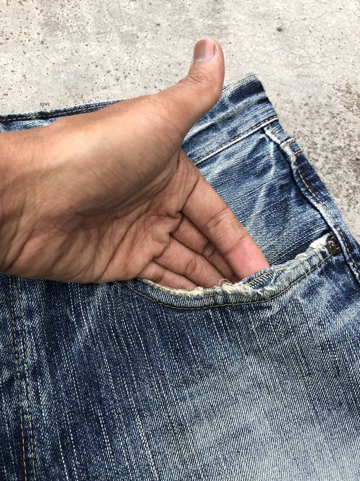 Edwin VINTAGE EDWIN SELVEDGE DISTRESSED DENIM Size US 30 / EU 46 - 4 Thumbnail