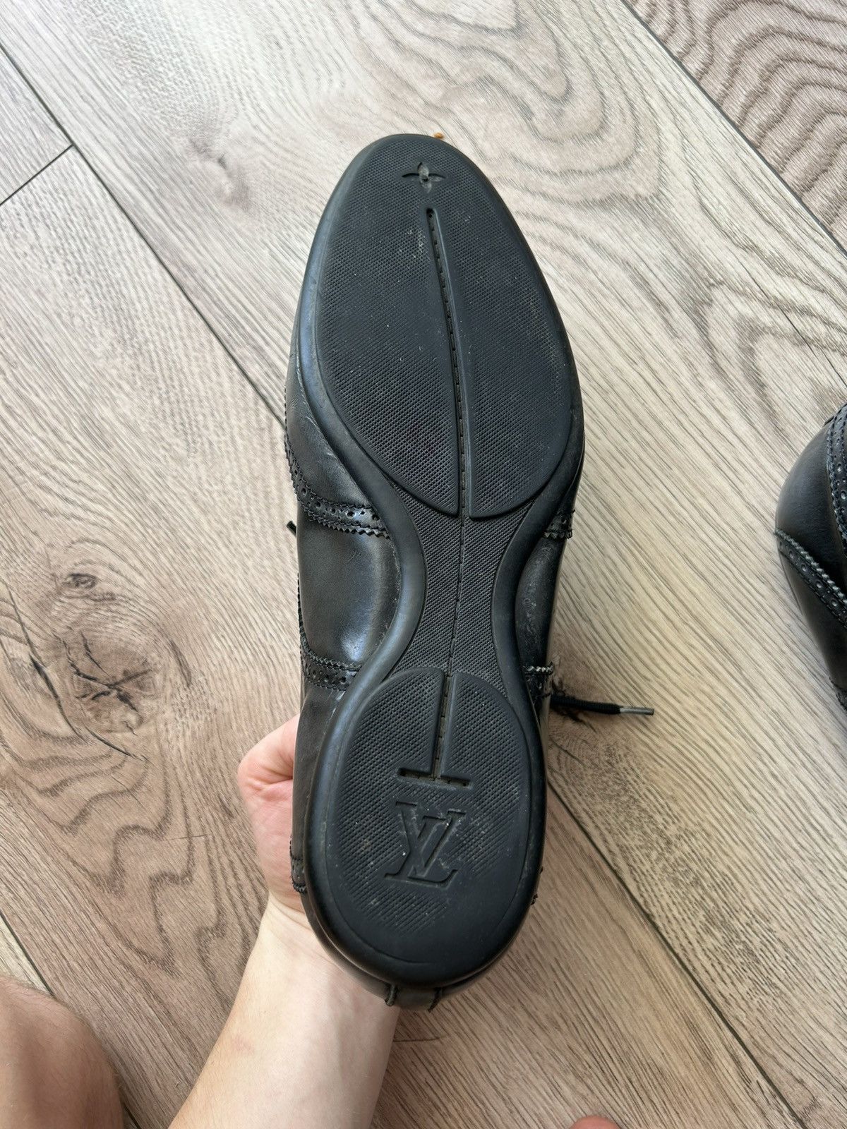 Louis Vuitton LOUIS VUITTON TRAINER SNEAKERS Size US 10 / EU 43 - 13 Thumbnail