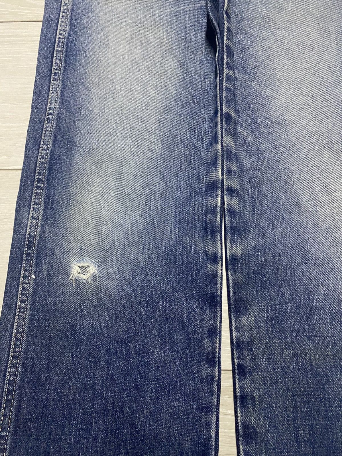 Japanese Brand Vintage Domingo Blue Wash Distressed Jeans Size US 30 / EU 46 - 7 Thumbnail