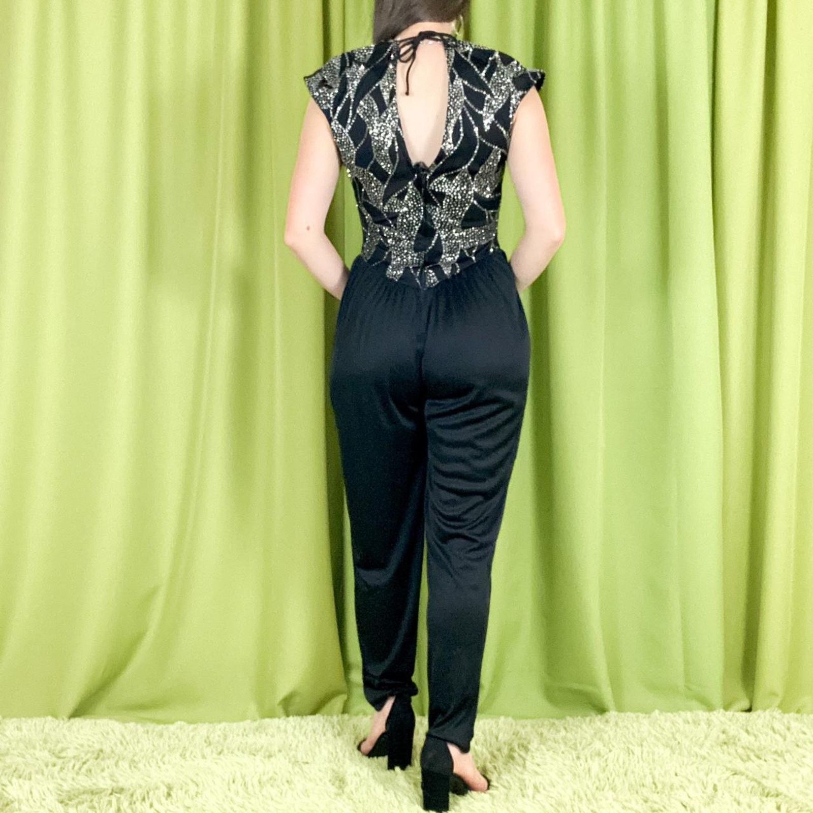 Vintage 80s Vintage Black Silver Glitter Cap Sleeve V Neck Jumpsuit Size 27" / US 4 / IT 40 - 4 Thumbnail