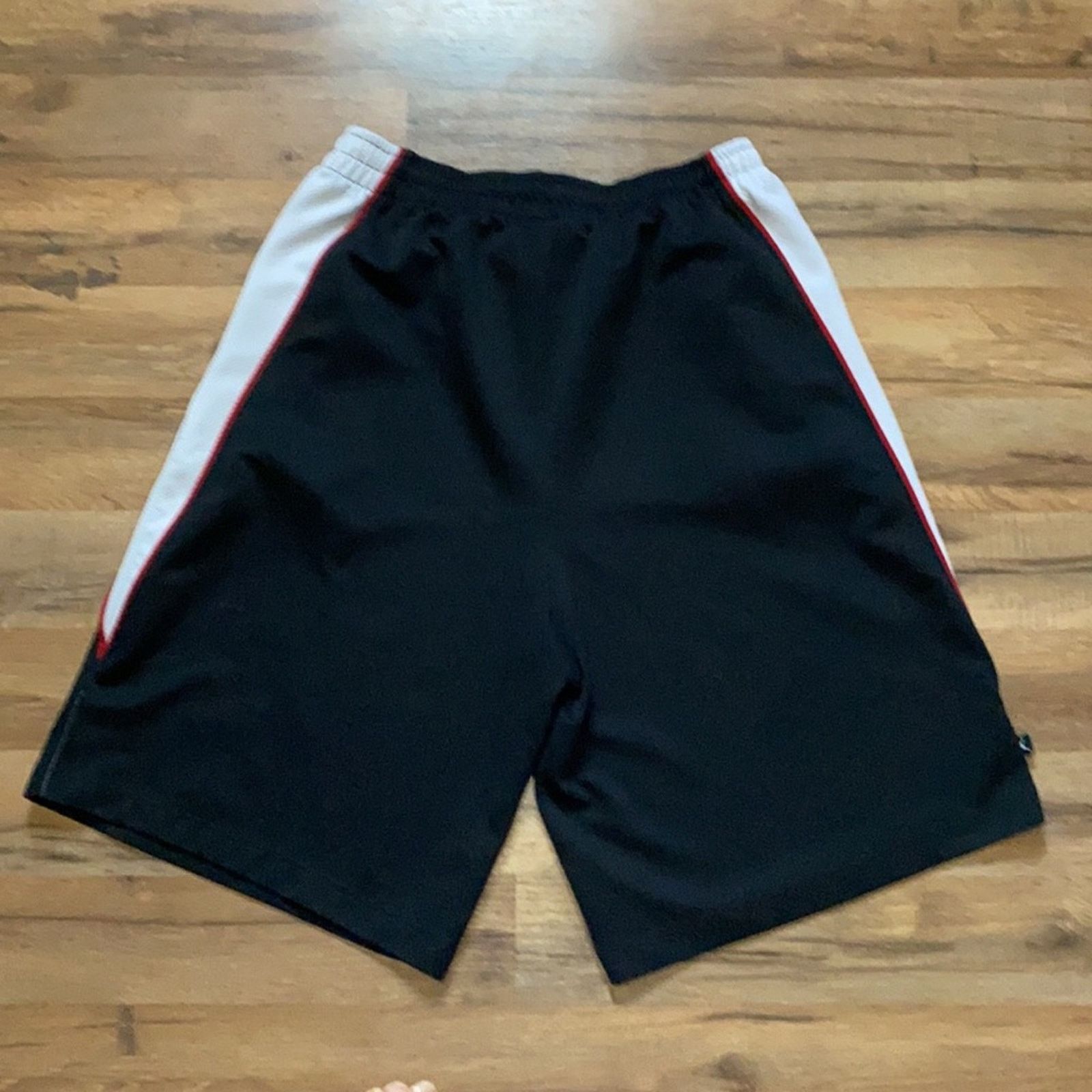Jordan Brand Y2K Jordan Shorts Size US 31 - 6 Thumbnail