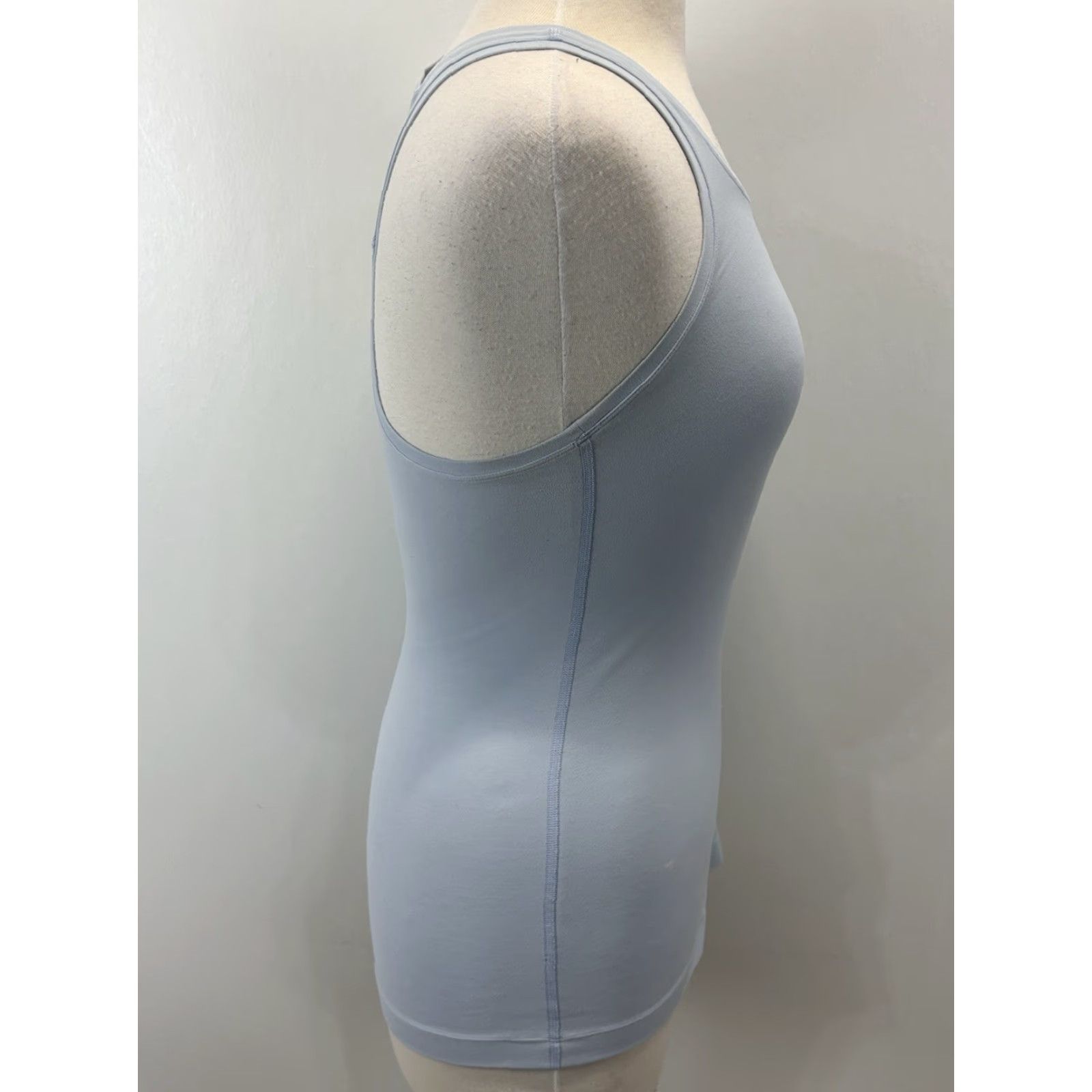 Lululemon LULULEMON Nulu Racerback Tank Top Size 6 Women’s Light Blue Stretch Activewear Running Size M / US 6-8 / IT 42-44 - 4 Thumbnail
