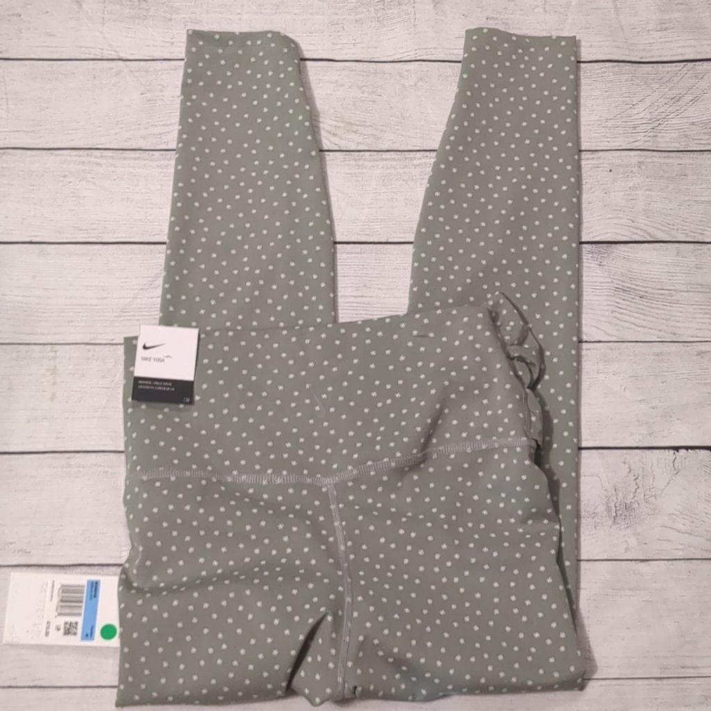 Nike Nike yoga high rise 7/8 tight size medium Size 23" - 6 Thumbnail