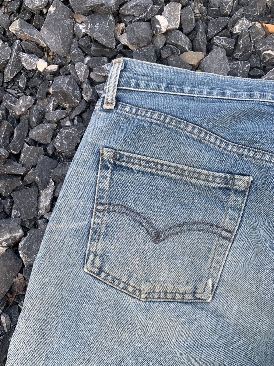 Levi's VINTAGE LEVI’S 502 BIG E SELVEDGE FADED DISTRESSED DENIM Size US 31 - 16 Thumbnail