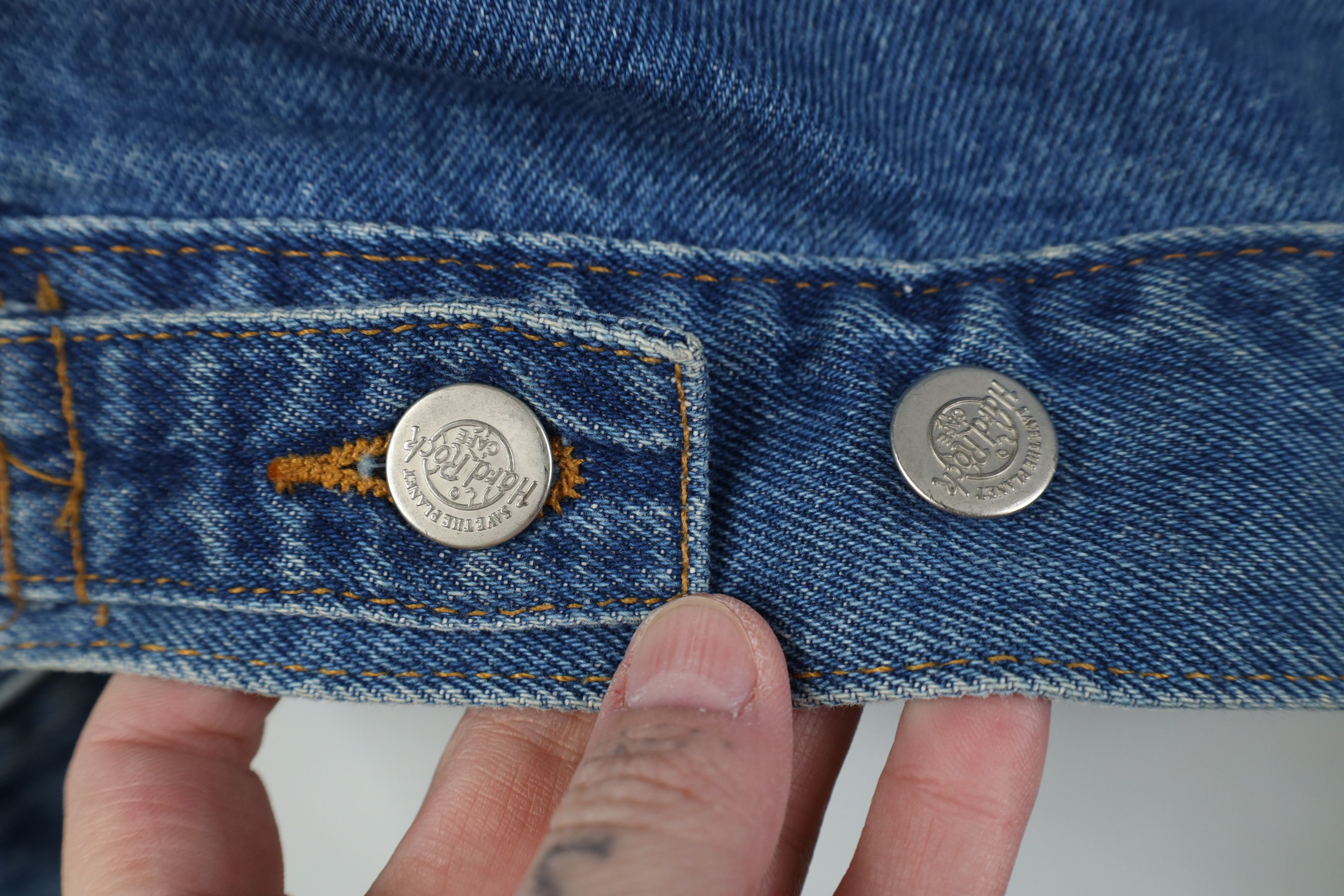 Hard Rock Cafe Vintage 90s Hard Rock Cafe The Planet Denim Trucker Jacket Size US M / EU 48-50 / 2 - 14 Thumbnail