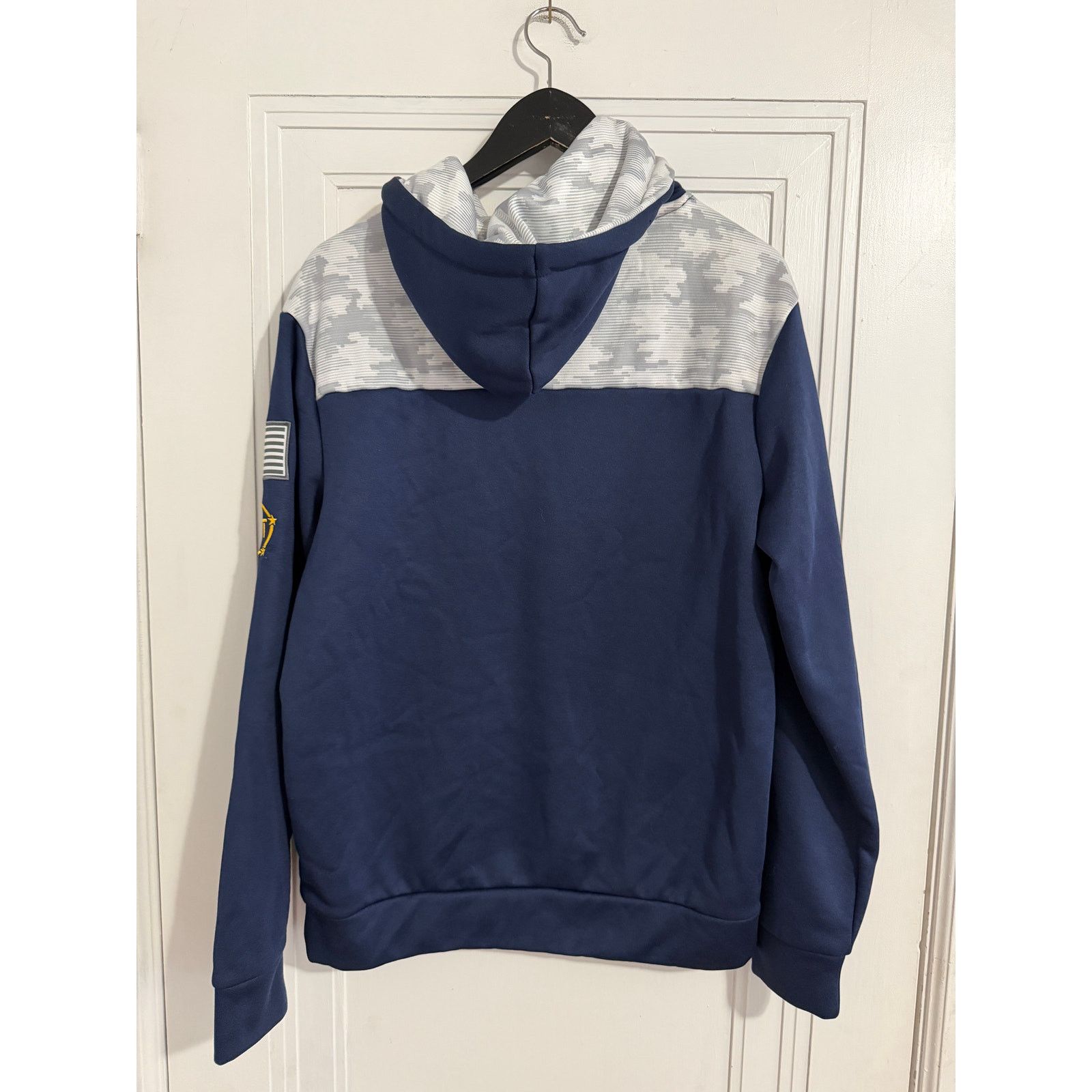 Colosseum Athletics UW Eau Claire BluGolds Hoodie Sweatshirt Size Small Size US S / EU 44-46 / 1 - 8 Thumbnail