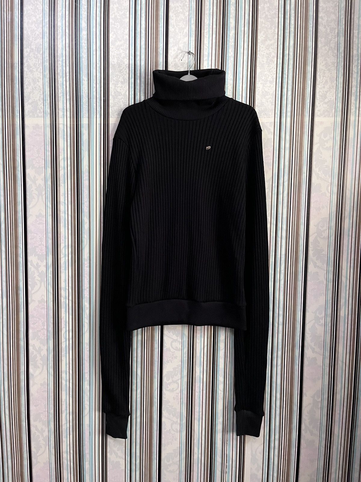 99%IS- worlds end era design #F5 Size M / US 6-8 / IT 42-44 - 1 Thumbnail