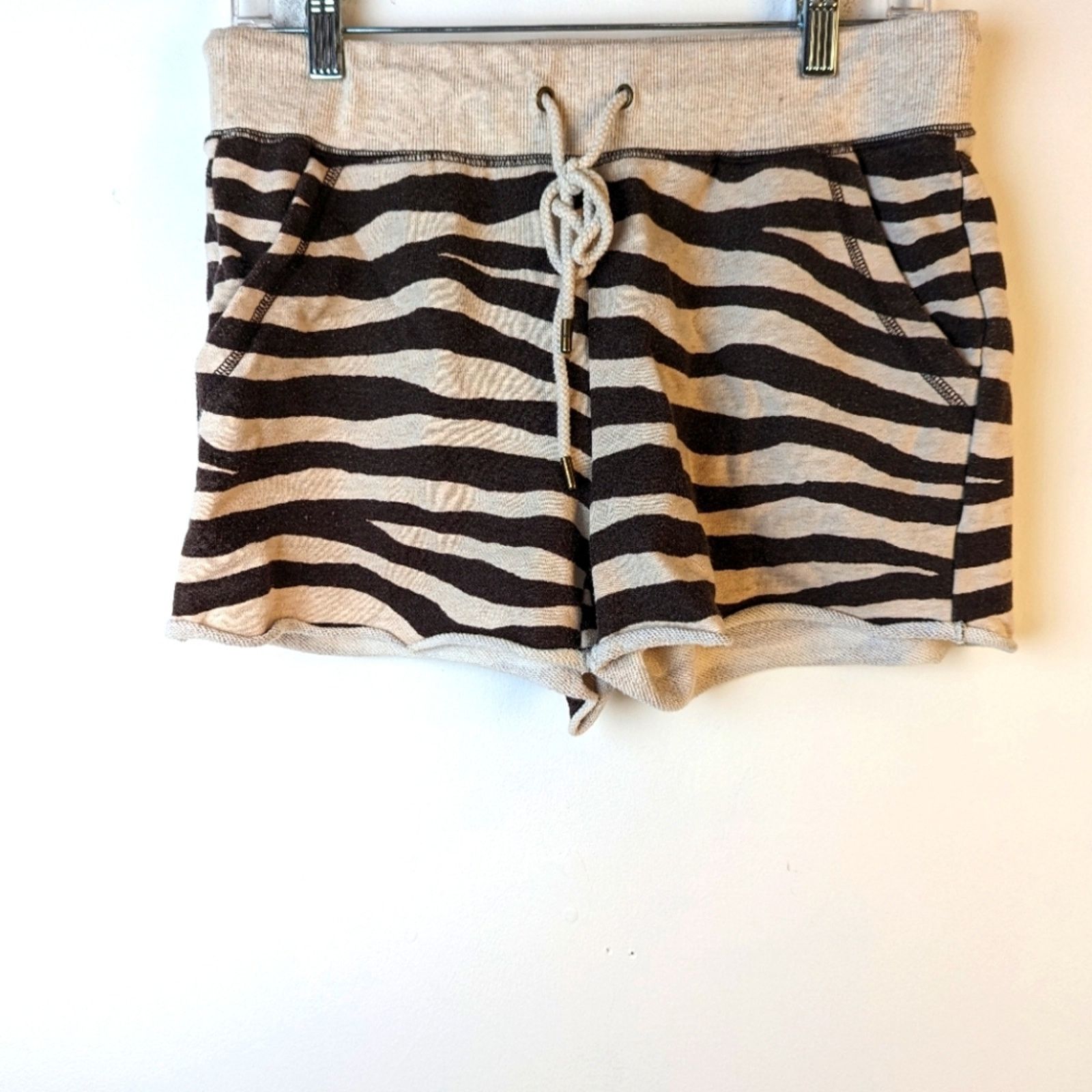 Michael Kors Michael Michael Kors Brown Drawstring Shorts - Medium Size 26" / US 2 / IT 38 - 2 Thumbnail