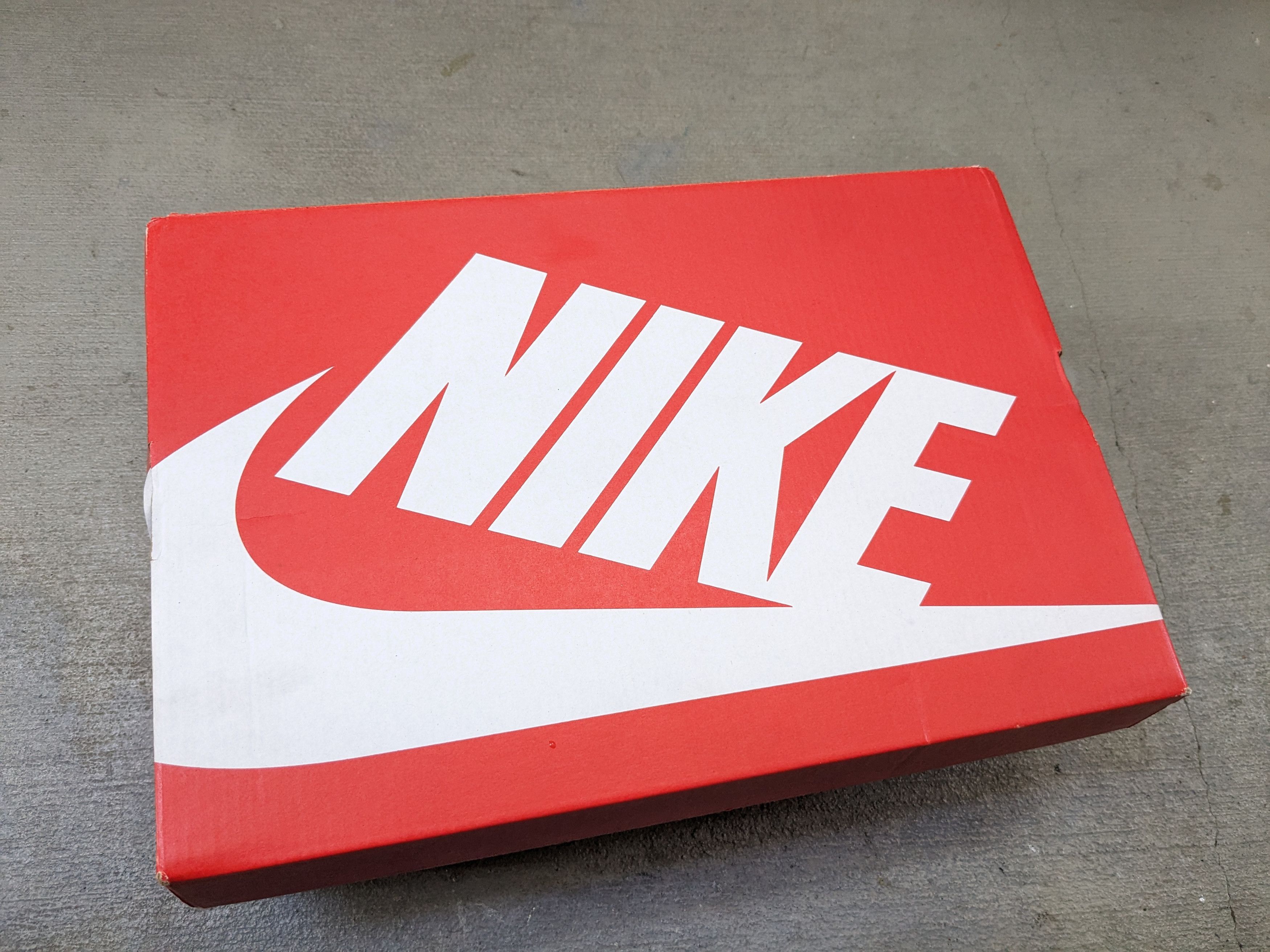 Nike Nike Dunk Low QS LeBron James Fruity Pebbles DH8009-600 Size US 10.5 / EU 43-44 - 18 Thumbnail