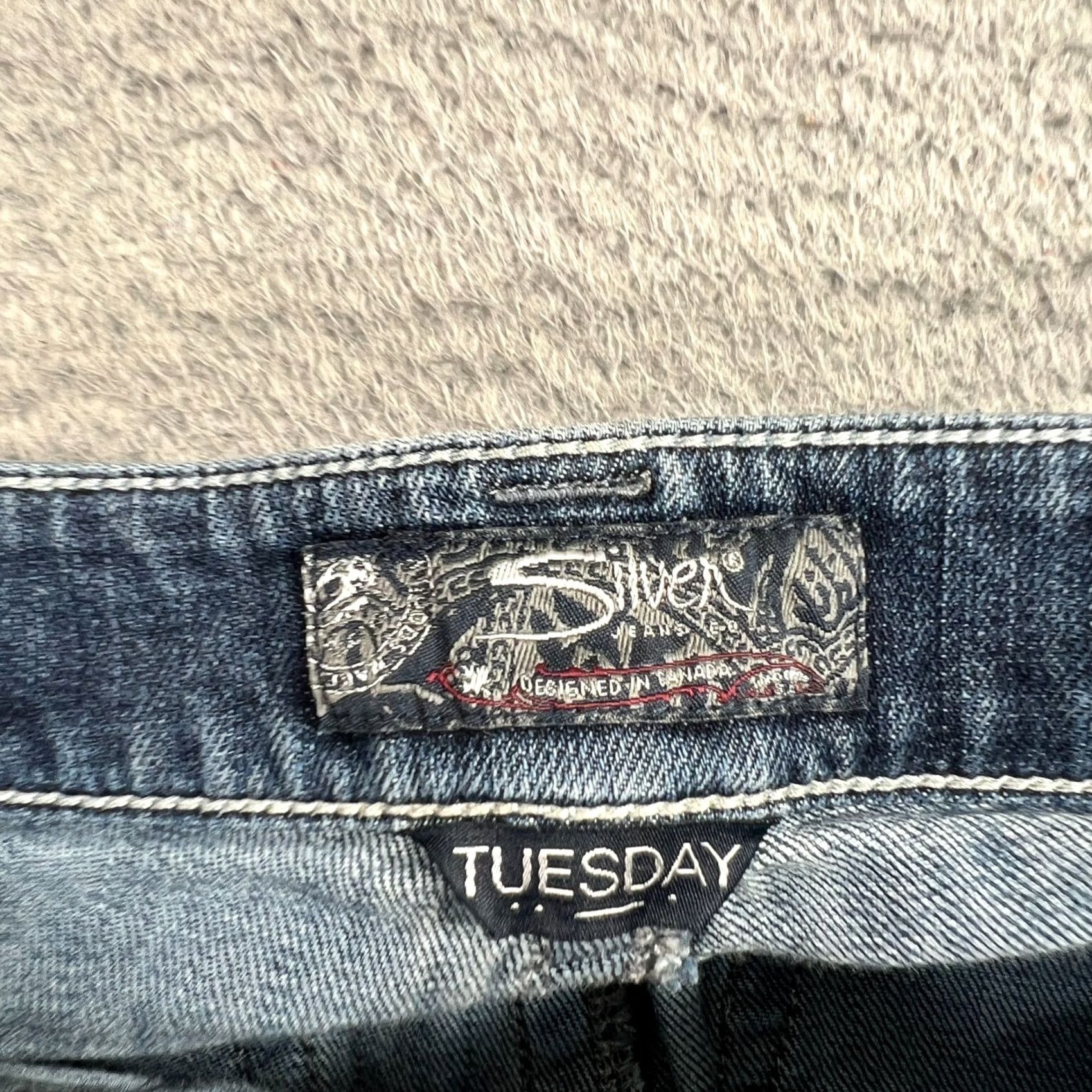 Silver Jeans Co. Silver Tuesday Bootcut Jeans Womens 28 Low Rise Dark Wash Denim Stretch Y2K Size 28" / US 6 / IT 42 - 6 Thumbnail