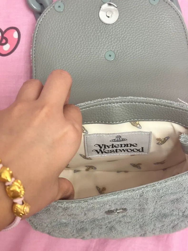 Vivienne Westwood Vivienne Westwood size os Green towel bag with embossed sad Size ONE SIZE - 2 Thumbnail