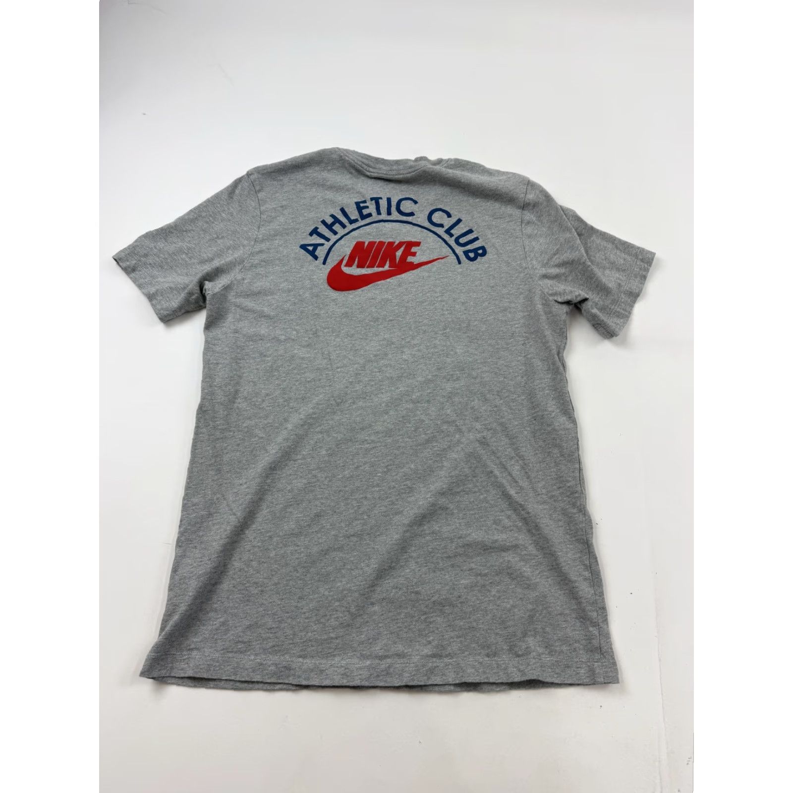 Nike Nike Shirt Mens M Heather Gray Graphic Sports Logo Tee Swoosh Athletic Club Size US M / EU 48-50 / 2 - 6 Thumbnail