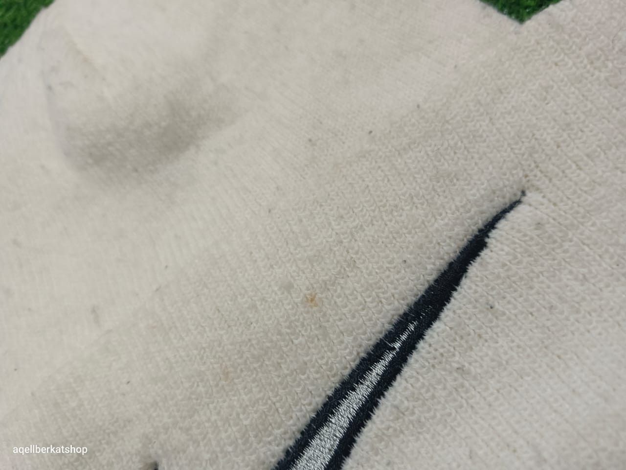 Nike VTG 80S NIKE SWOOSH Taiwan ROC Embroidered Logo Size ONE SIZE - 5 Thumbnail