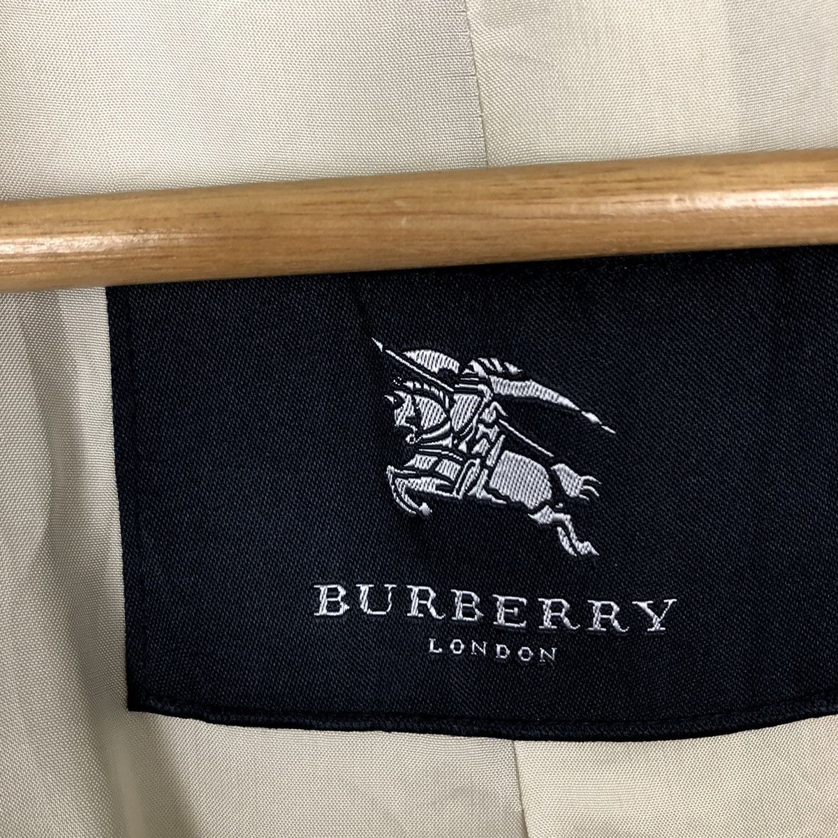 Burberry VINTAGE BURBERRY LONDON JACKET Size US M / EU 48-50 / 2 - 13 Thumbnail