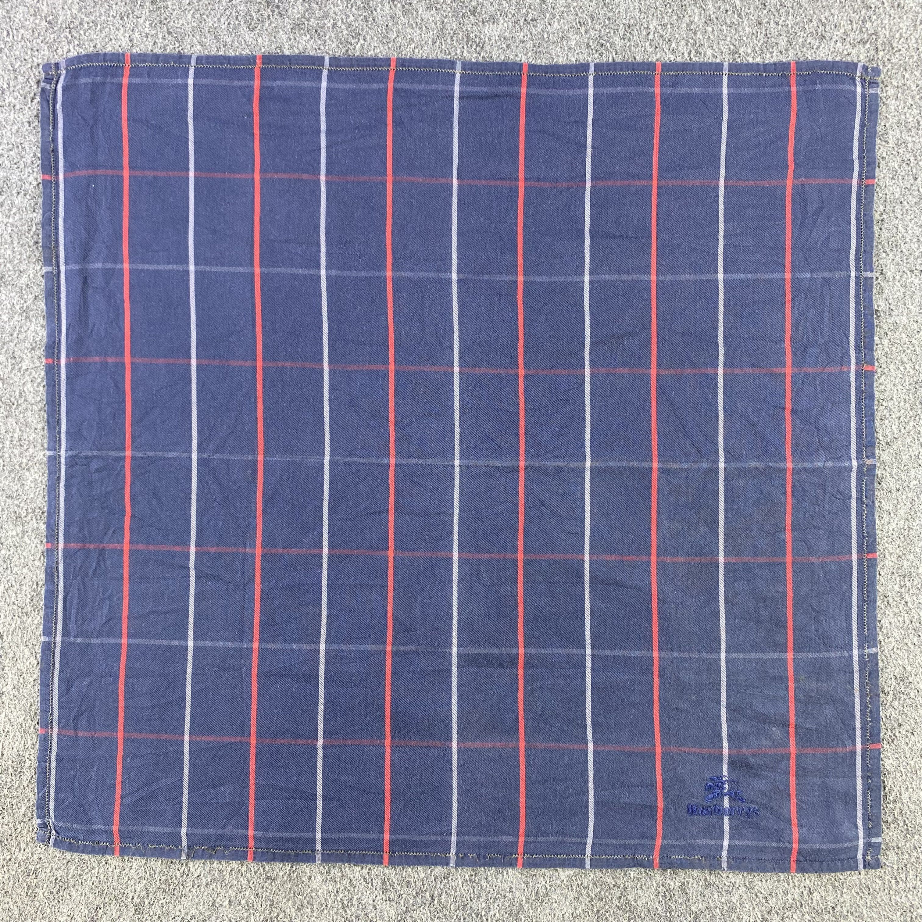 Burberry × Vintage Burberry Handkerchief/Neckerchief/Bandana HC863 Size ONE SIZE - 1 Thumbnail