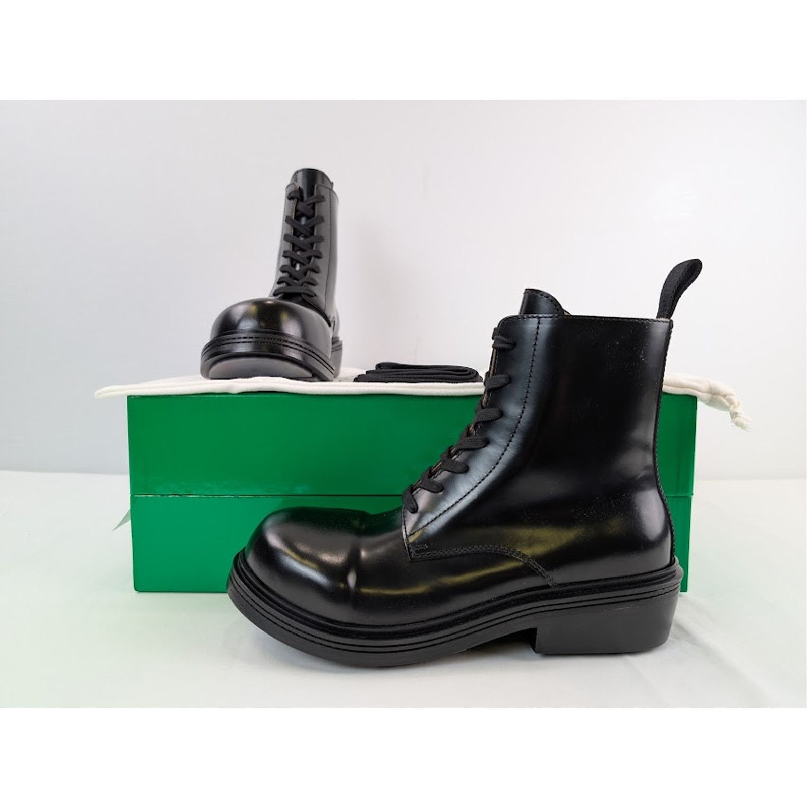Bottega Veneta o1rshd1 Fireman Ankle Boots in Brushed Vinyl Black Size US 10 / EU 43 - 20 Thumbnail