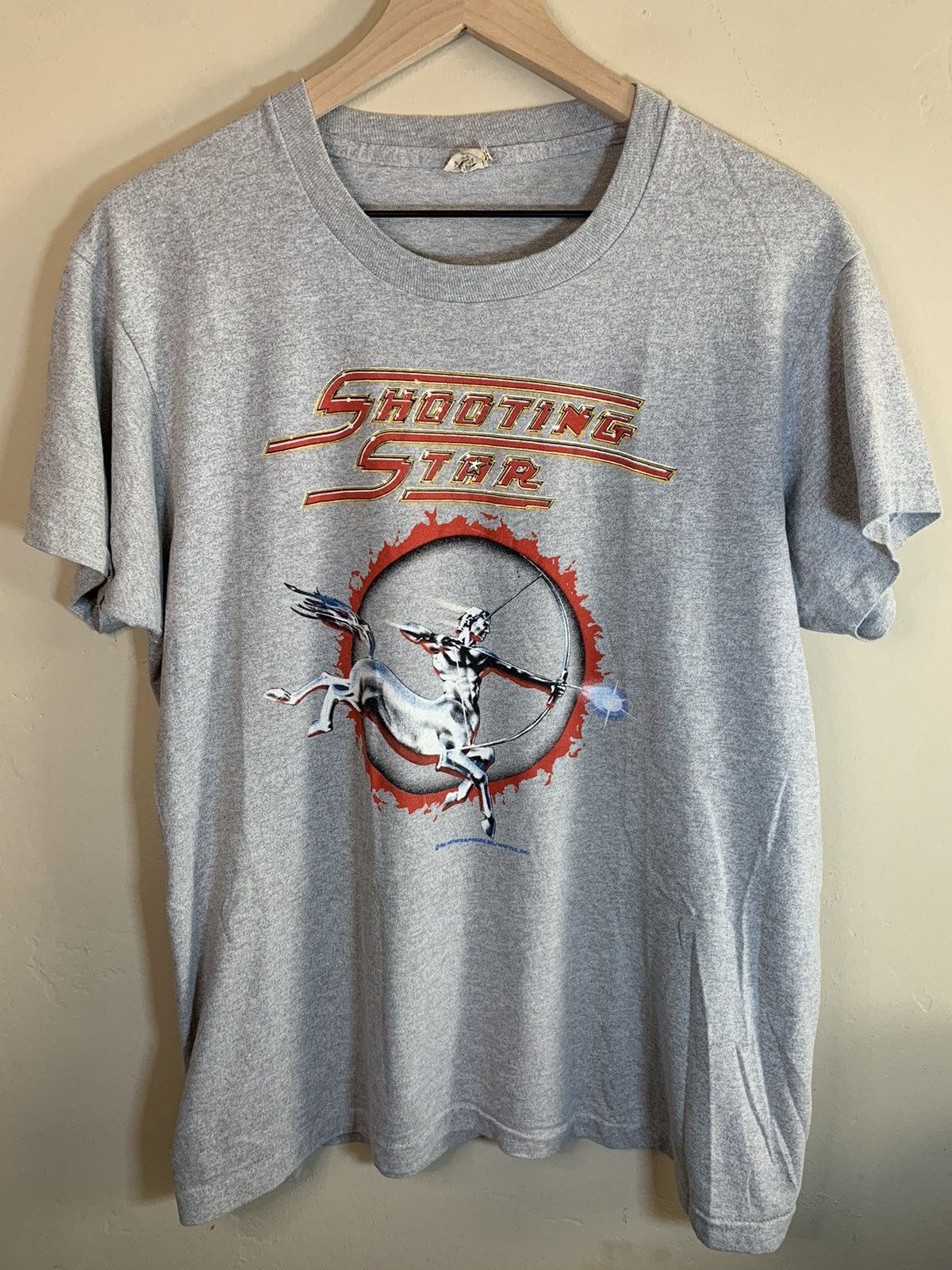 Band Tees × Vintage *RARE* Vintage 1982 Shooting Star Single Stitch Tour T-Shirt Size US XL / EU 56 / 4 - 1 Thumbnail
