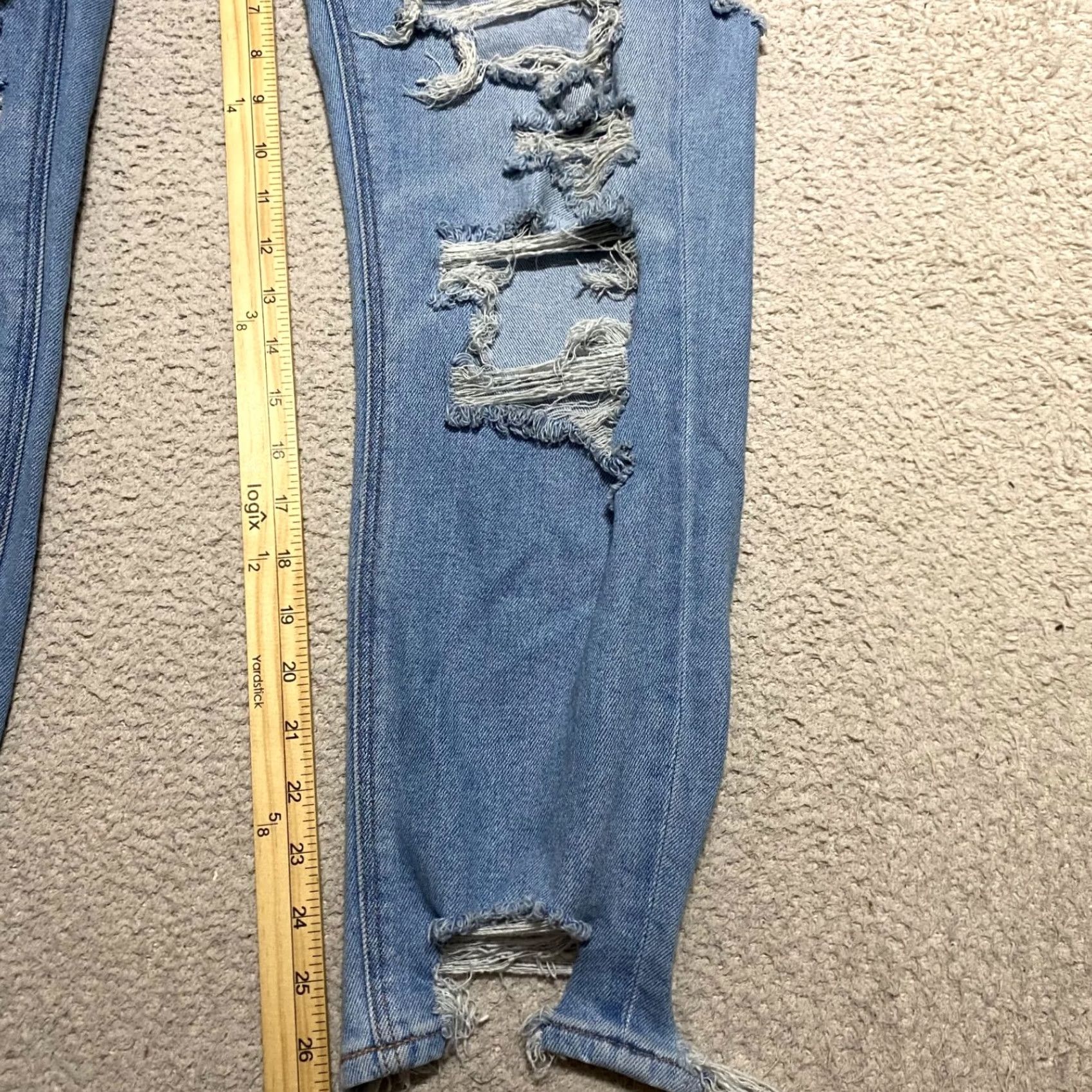 American Eagle Outfitters American Eagle Outfitters Womens Jeans Mom Style Distressed High Rise Blue Denim 90s Vintage Theme 6 Regular Size 27x26 Clothes Womens Jeans Size 28" / US 6 / IT 42 - 6 Thumbnail