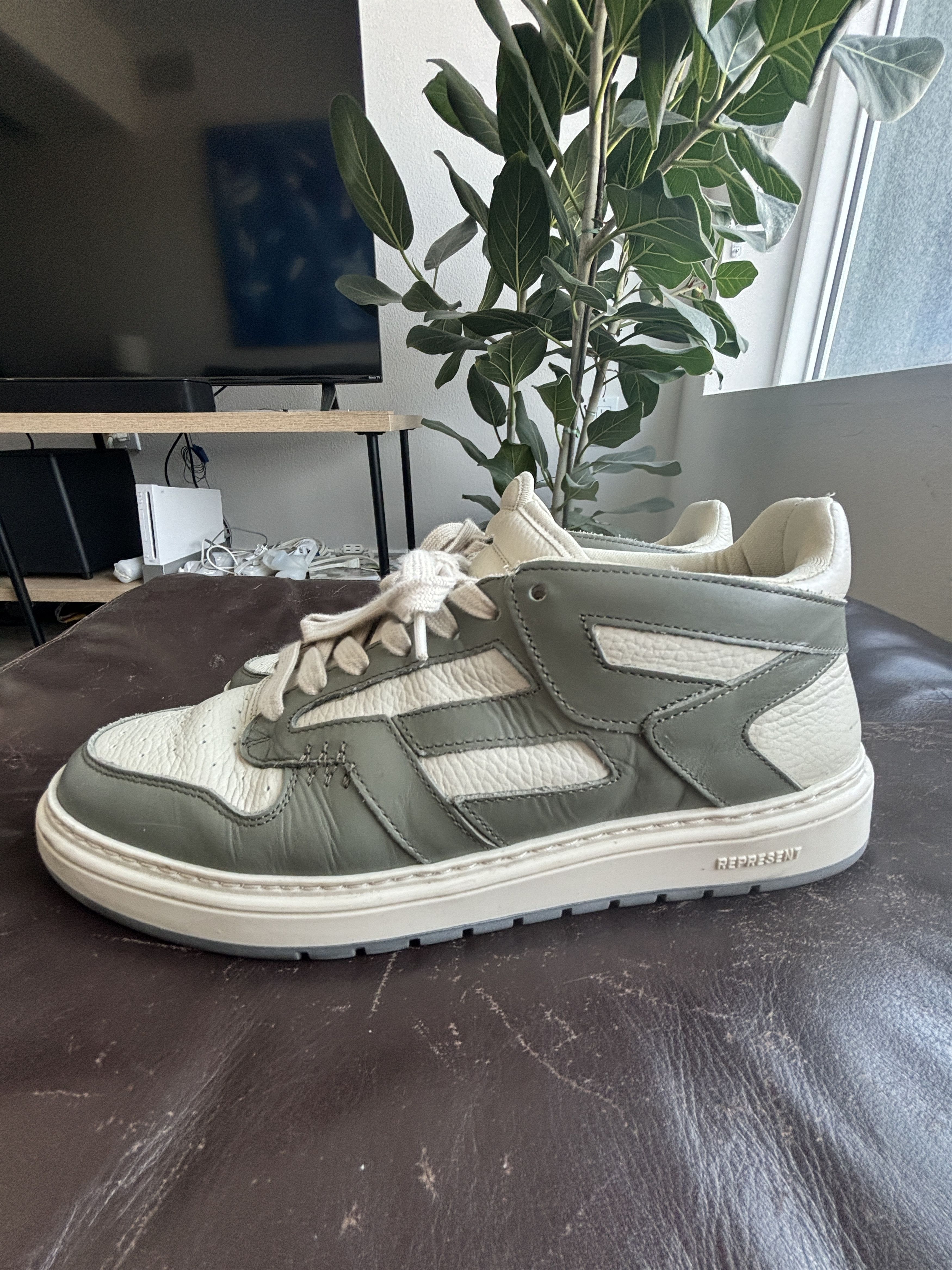 Represent Clo. Represent Reptor Low Size US 11 / EU 44 - 1 Thumbnail