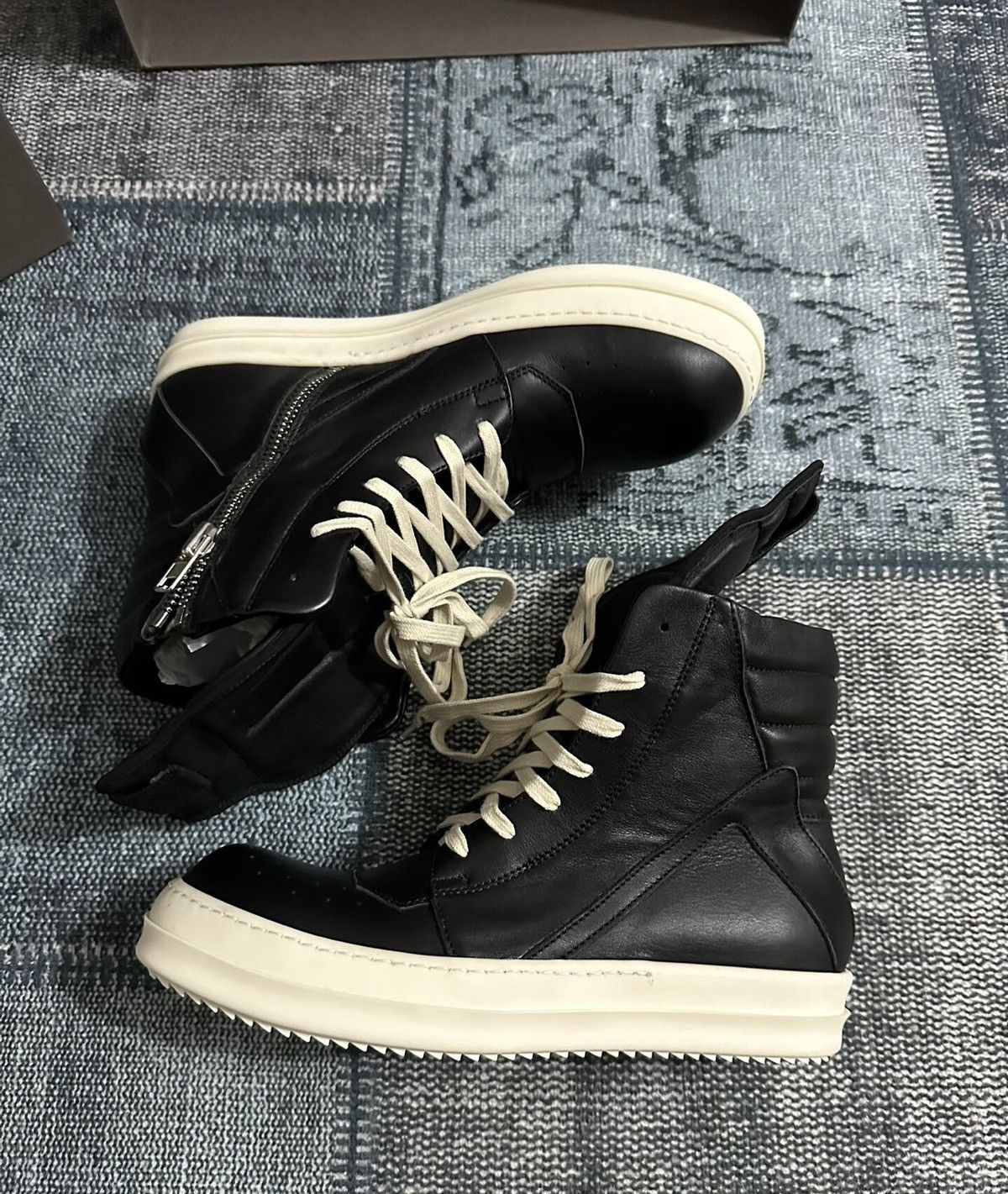Rick Owens Brand new Rick Owens mainline inverted triangle Size US 7 / EU 40 - 1 Thumbnail