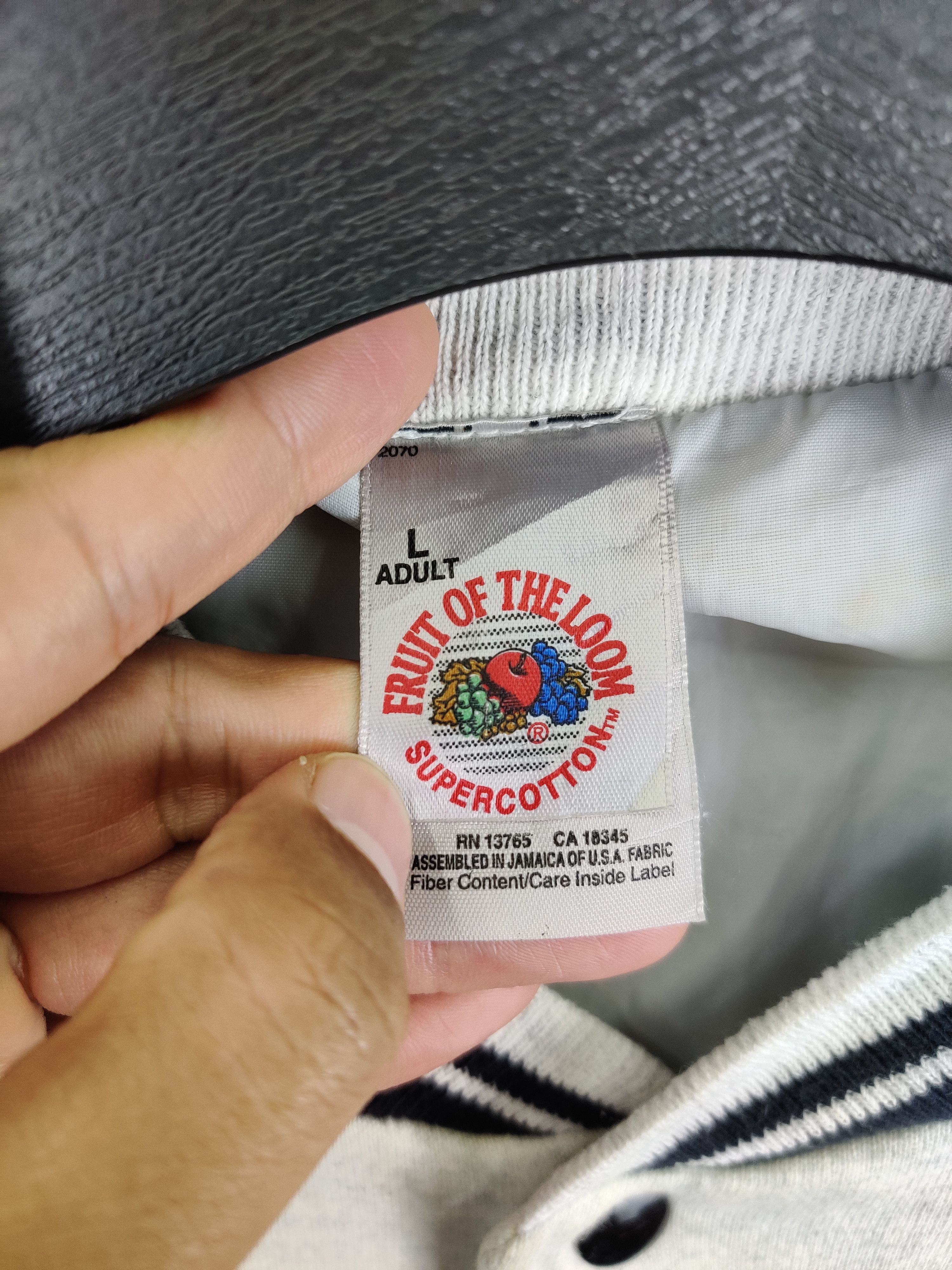 Vintage Vintage 90s Looney Tunes School Bus Varsity Jacket Size US L / EU 52-54 / 3 - 10 Thumbnail