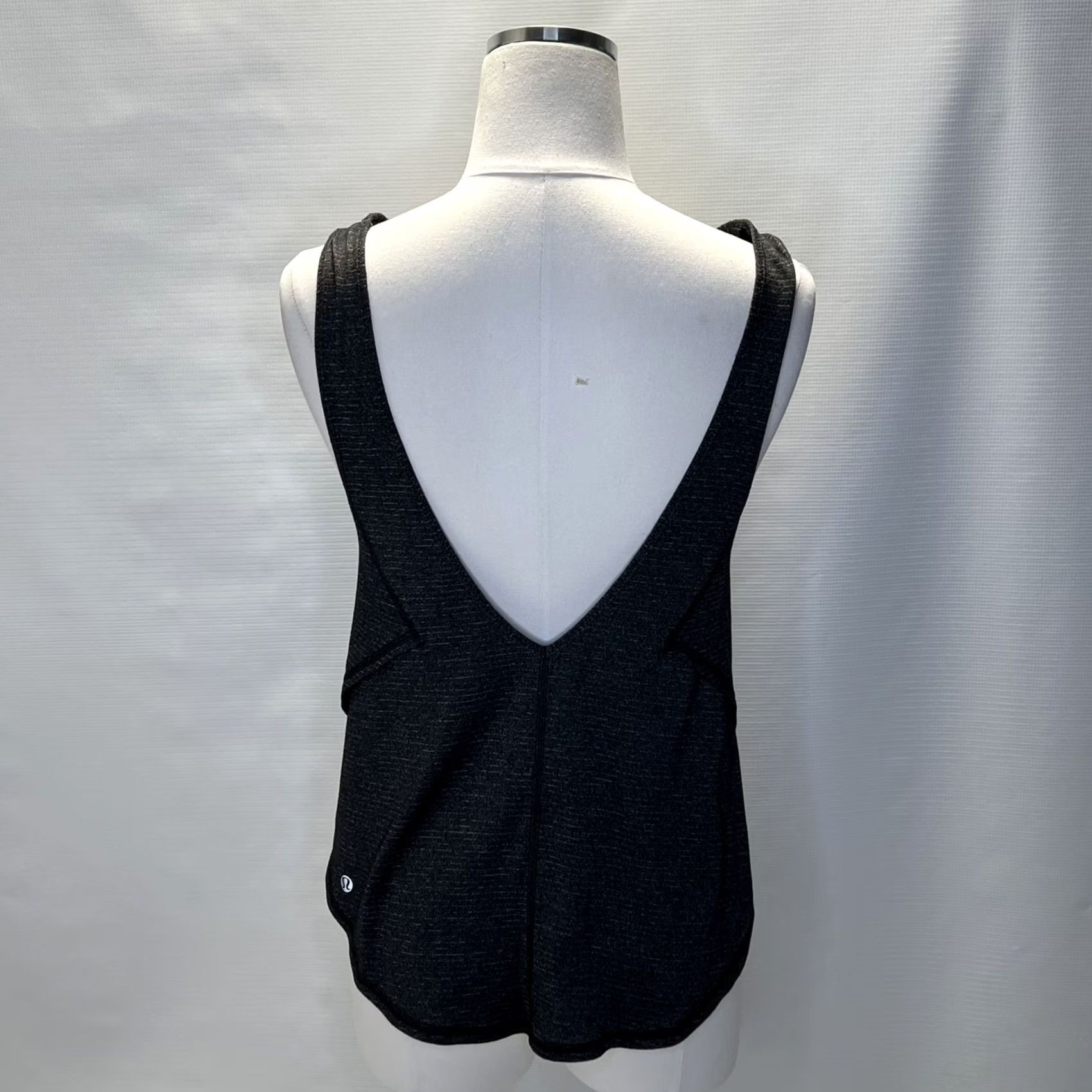 Lululemon Lululemon Tank Top Womens Small Sculpt II Open Back Lightweight Singlet Yoga Shimmer Black/Grey Heather Strappy Adjustable Open Back Gym Size S / US 4 / IT 40 - 6 Thumbnail