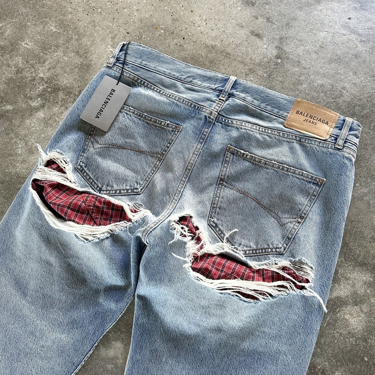 Balenciaga SS21 Distressed Boxer Denim Size US 34 / EU 50 - 1 Thumbnail