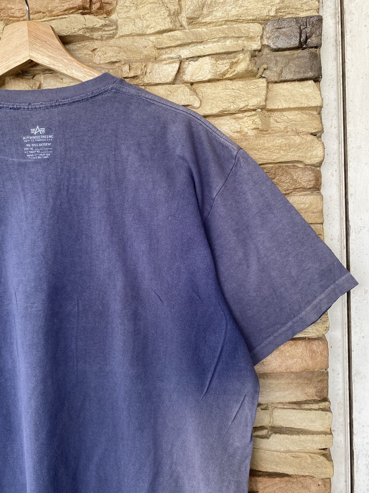 Alpha Industries × Vintage Vintage Alpha Industries Distressed Faded Tees Size US L / EU 52-54 / 3 - 10 Thumbnail