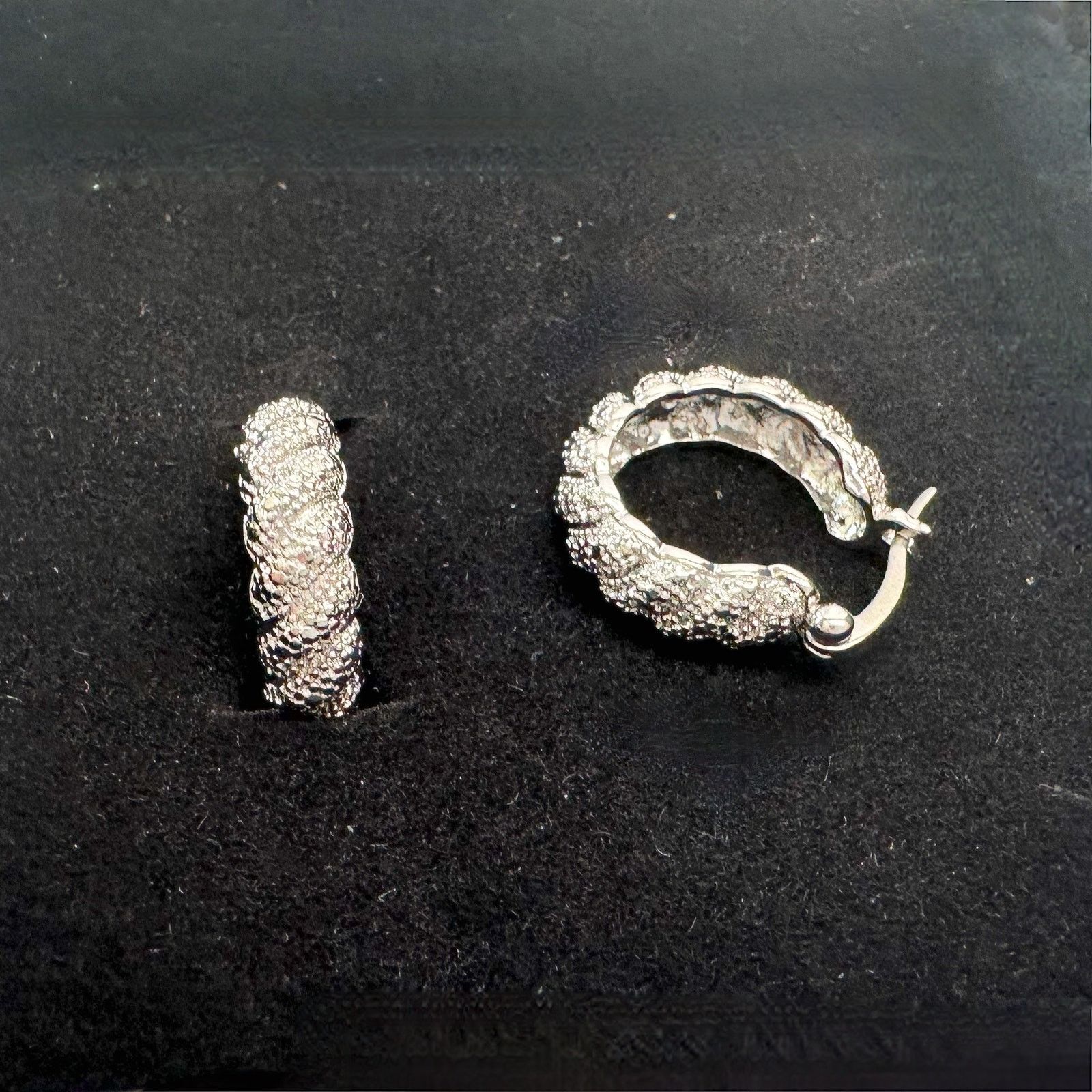Other Holsted Jewelers Rhodium Plated Detailed Hoop Earrings Size ONE SIZE - 10 Thumbnail