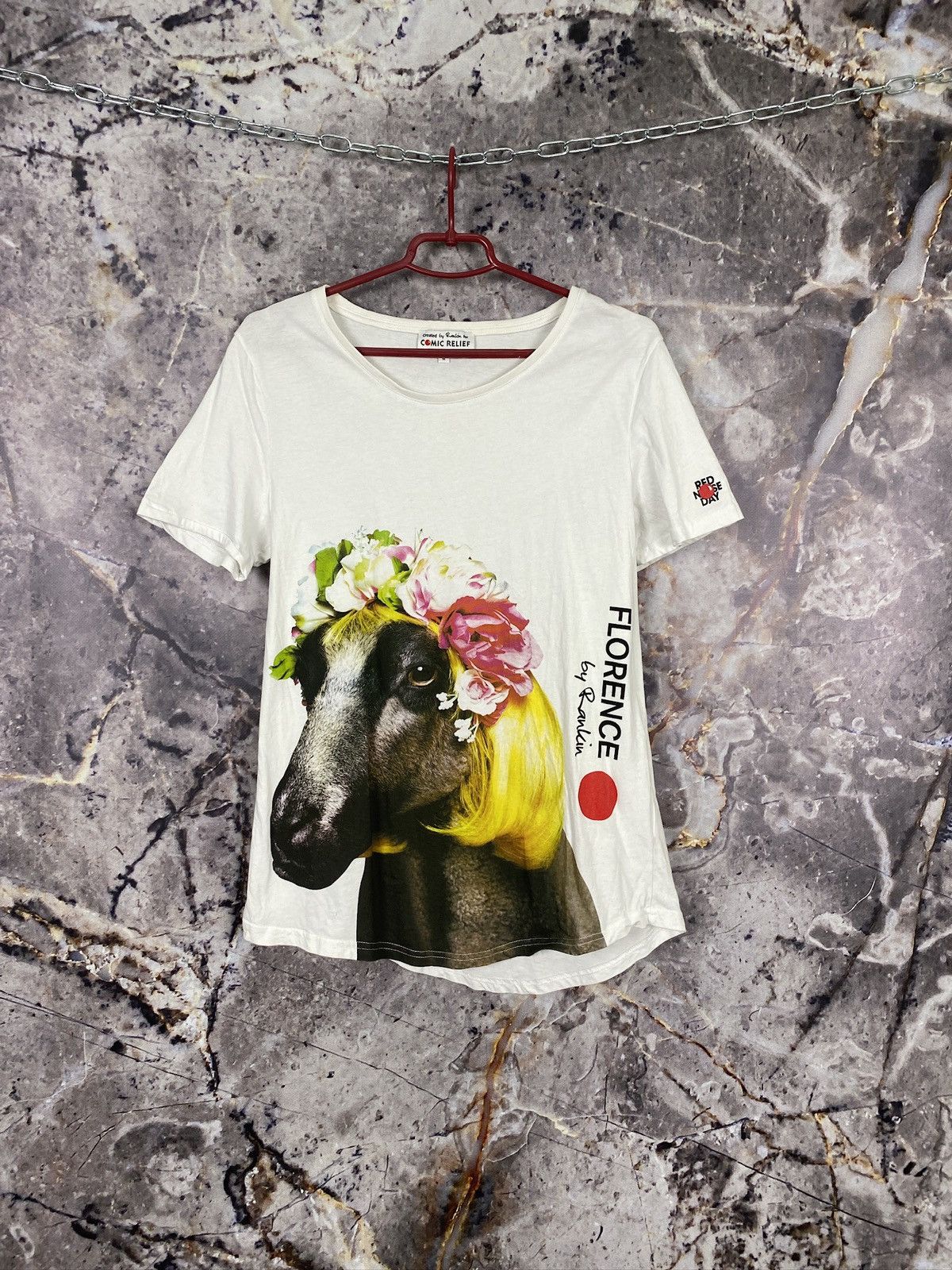 Vintage Women’s Comic Relief Florence by Rankin T-Shirt Size Medium Size M / US 6-8 / IT 42-44 - 1 Thumbnail