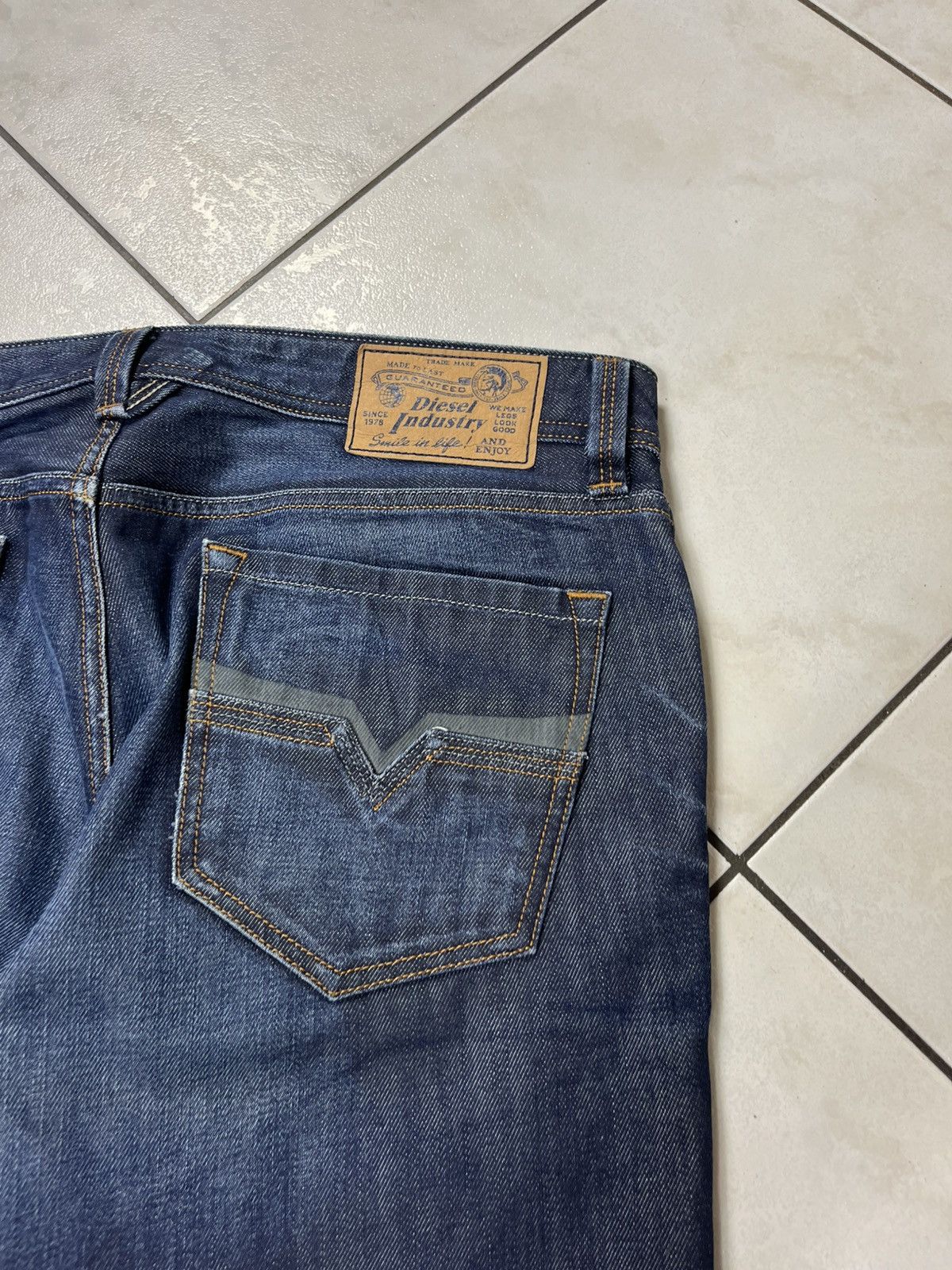 Diesel × Vintage Vintage Diesel larkee waxed y2k distressed denim jeans pants Size US 34 / EU 50 - 15 Thumbnail