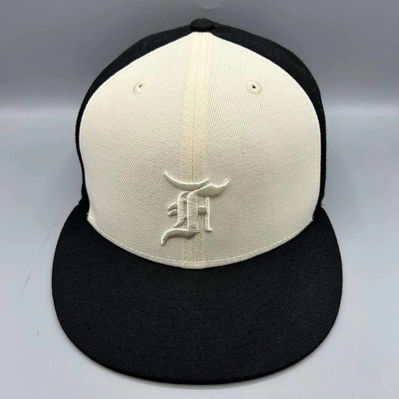 Kith × New Era Serif White Sox Cap Black 7-1/8 (56.8cm) | Grailed