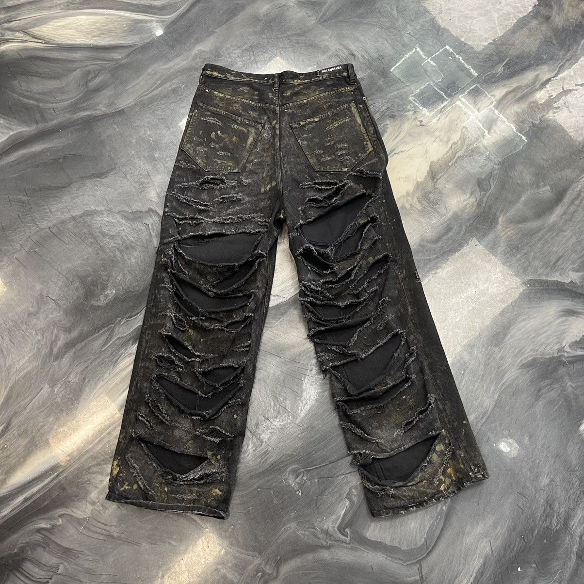 Balenciaga Balenciaga Mud Show Destroyed Denim Jeans Size US 36 / EU 52 - 2 Thumbnail
