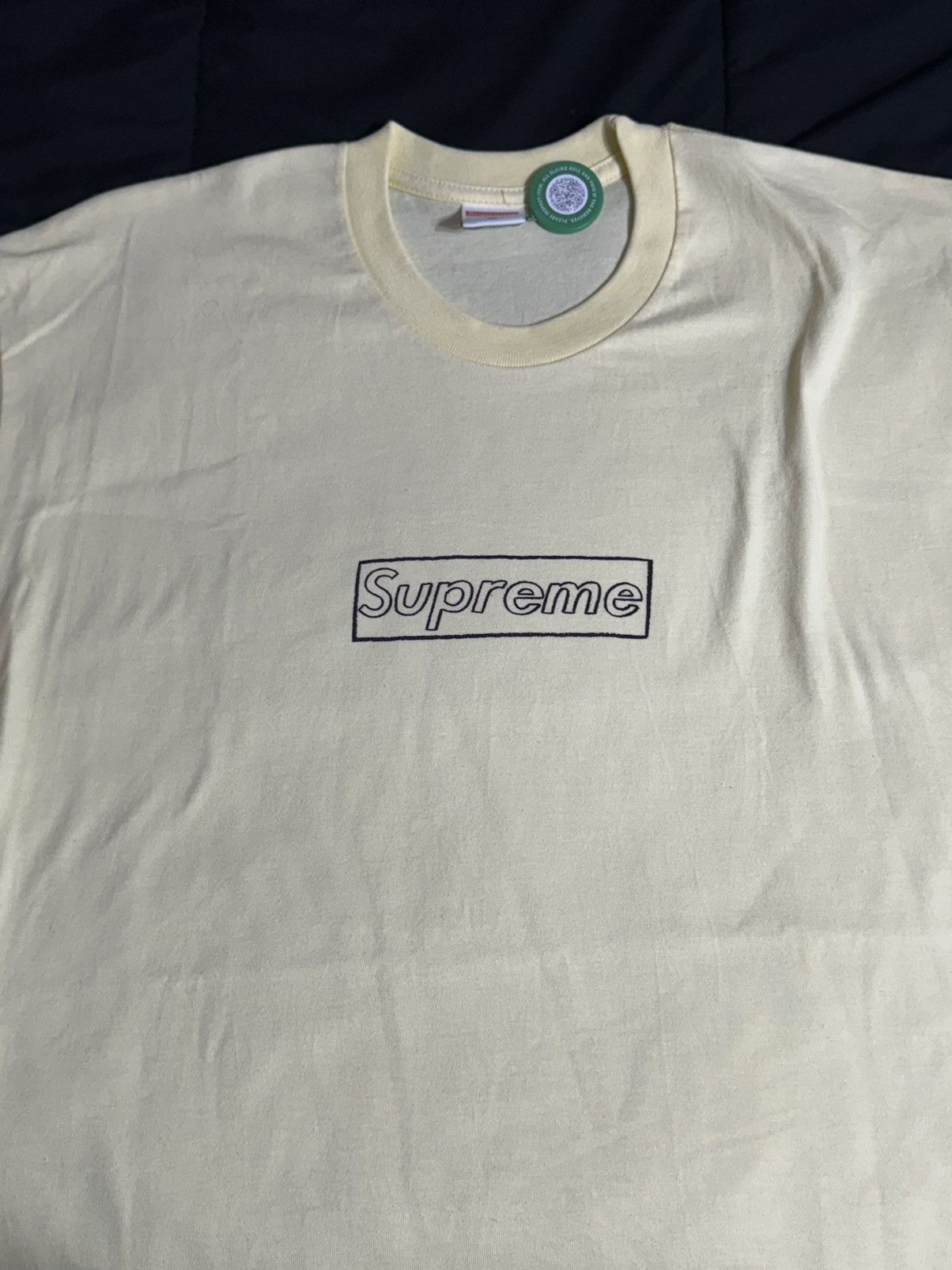 Supreme Supreme Kaws Chalk Logo Tee Size US XL / EU 56 / 4 - 1 Thumbnail
