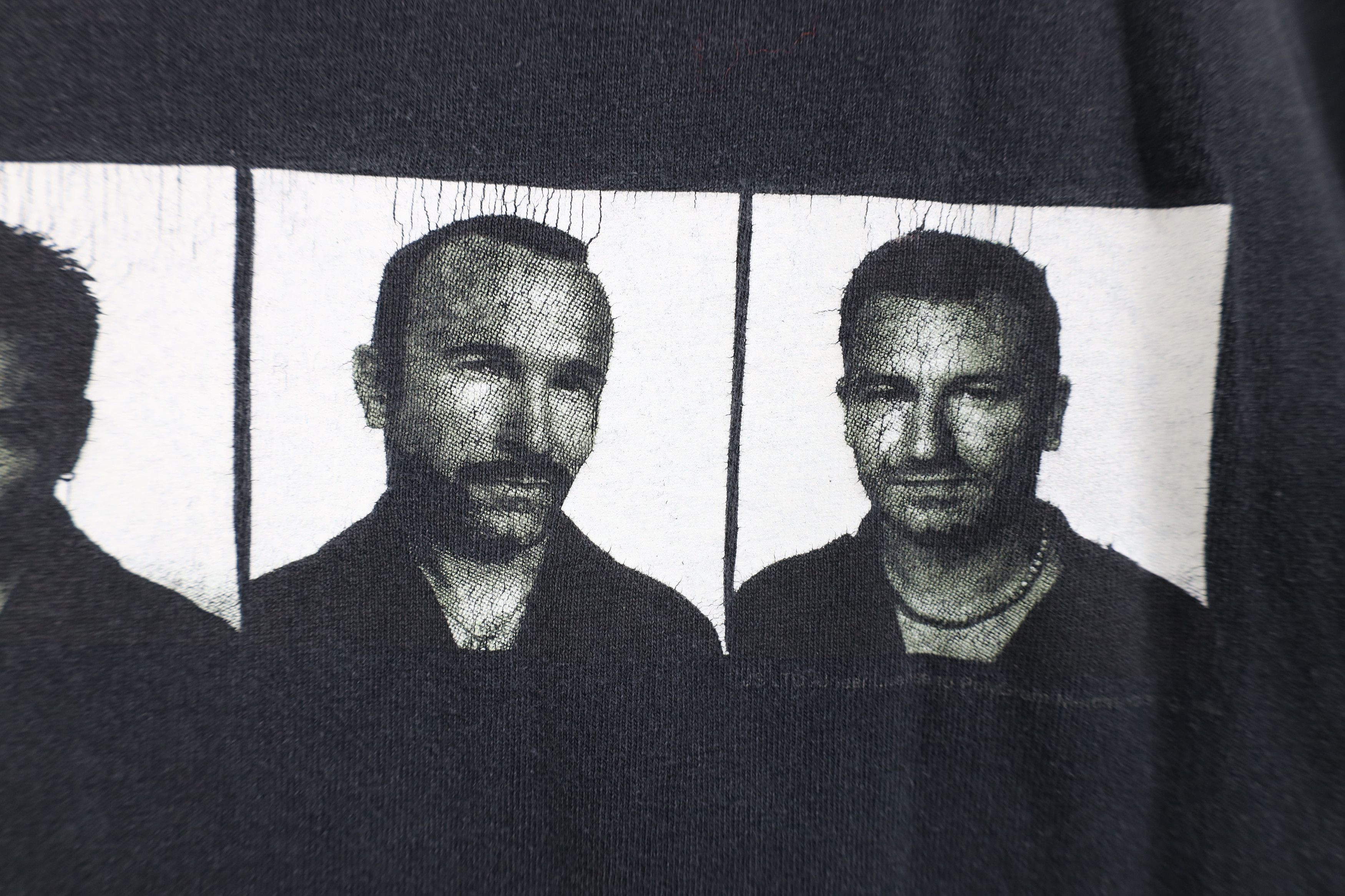 Vintage Vintage 90s 1997 Pop Mart Tour U2 Band Short Sleeve T-Shirt Size US XL / EU 56 / 4 - 6 Thumbnail
