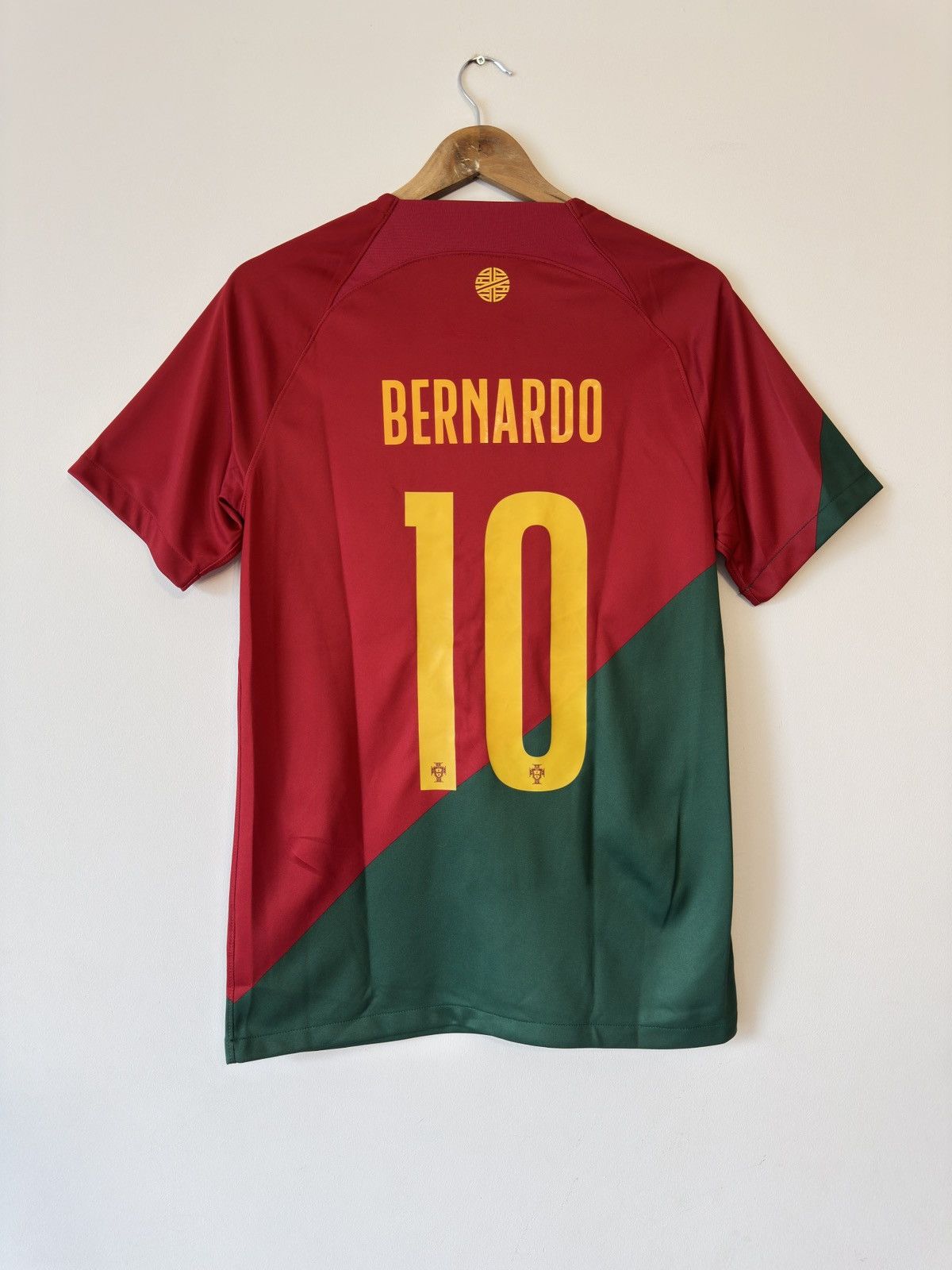 Nike Bernardo #10 Portugal 2022-2023 Home Soccer Jersey Shirt Kit Size US S / EU 44-46 / 1 - 1 Thumbnail