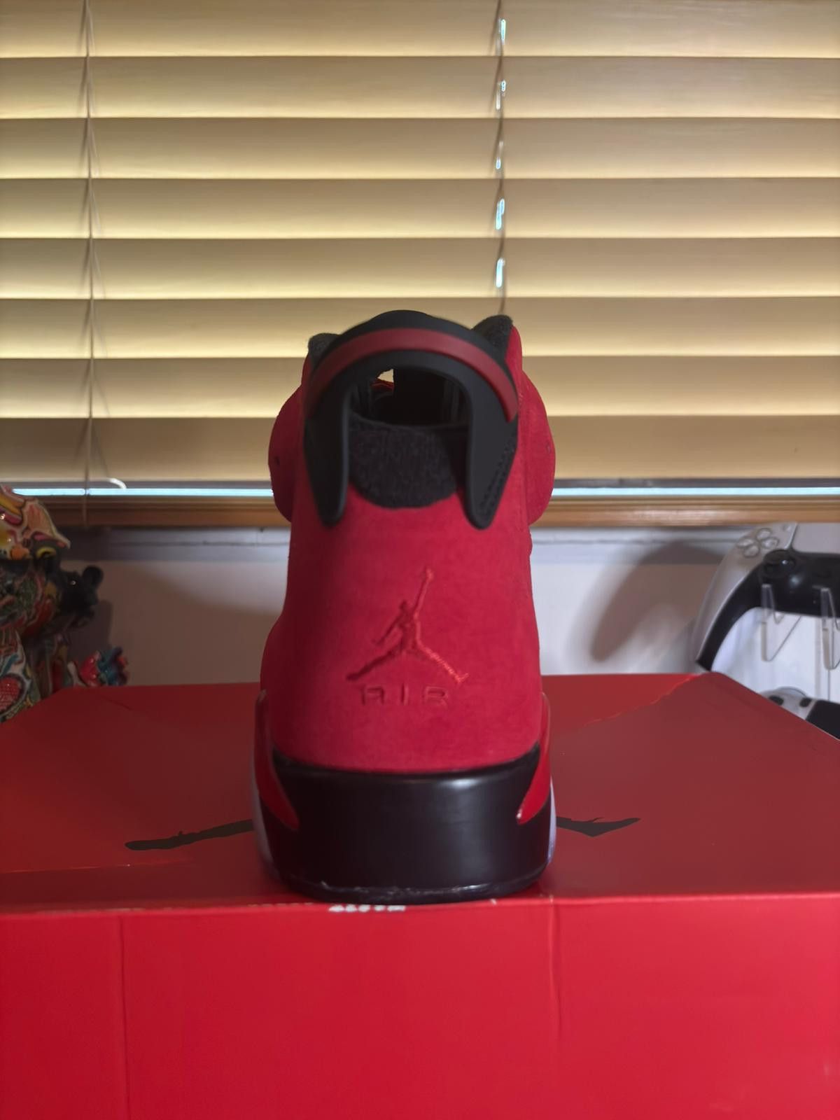 Jordan Brand Nike Air Jordan 6 Retro "Toro Bravo" Size US 11 / EU 44 - 10 Thumbnail