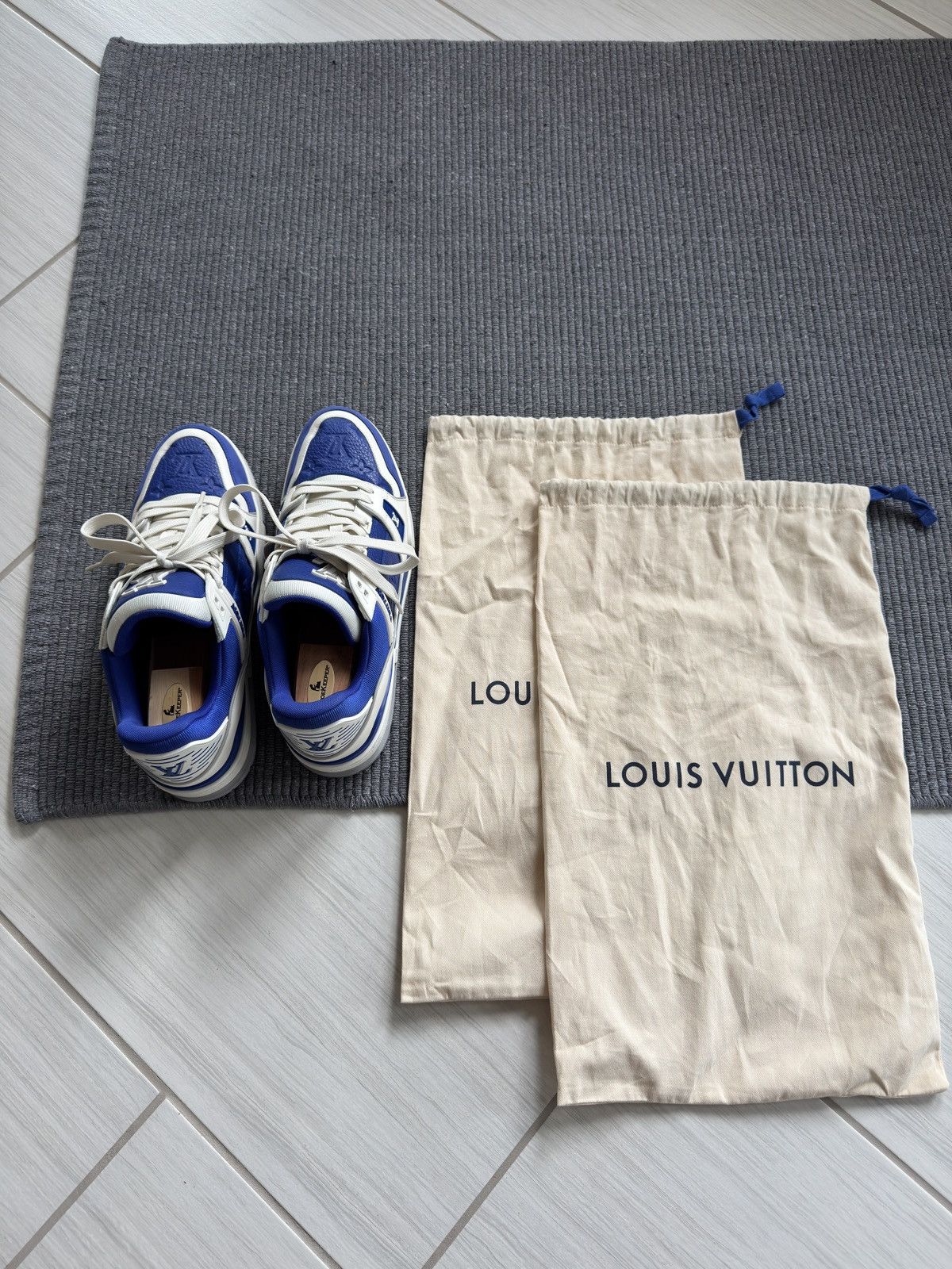 Louis Vuitton LV Trainer 'Gaston Blue' – Virgil Abloh 'Colormania capsule' Size US 10.5 / EU 43-44 - 11 Thumbnail