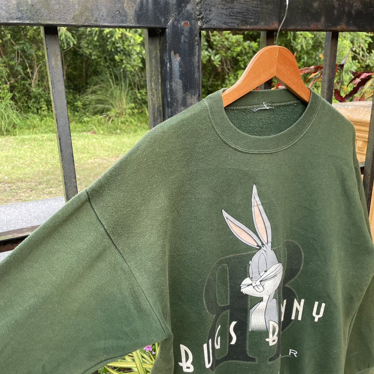 Other 🔥Vintage 90s Bugs Bunny Big Imaged Sun Faded Sweatshirts Size US M / EU 48-50 / 2 - 7 Thumbnail
