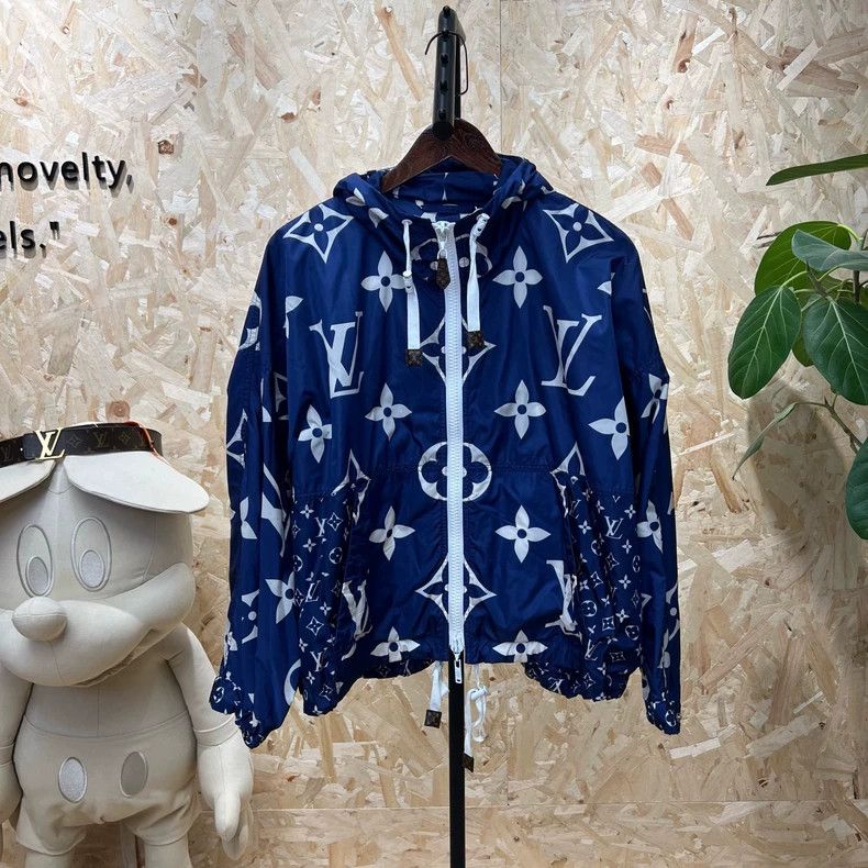 Louis Vuitton Louis Vuitton Blue presbyopic assault jacket Size XS / US 0-2 / IT 36-38 - 1 Thumbnail