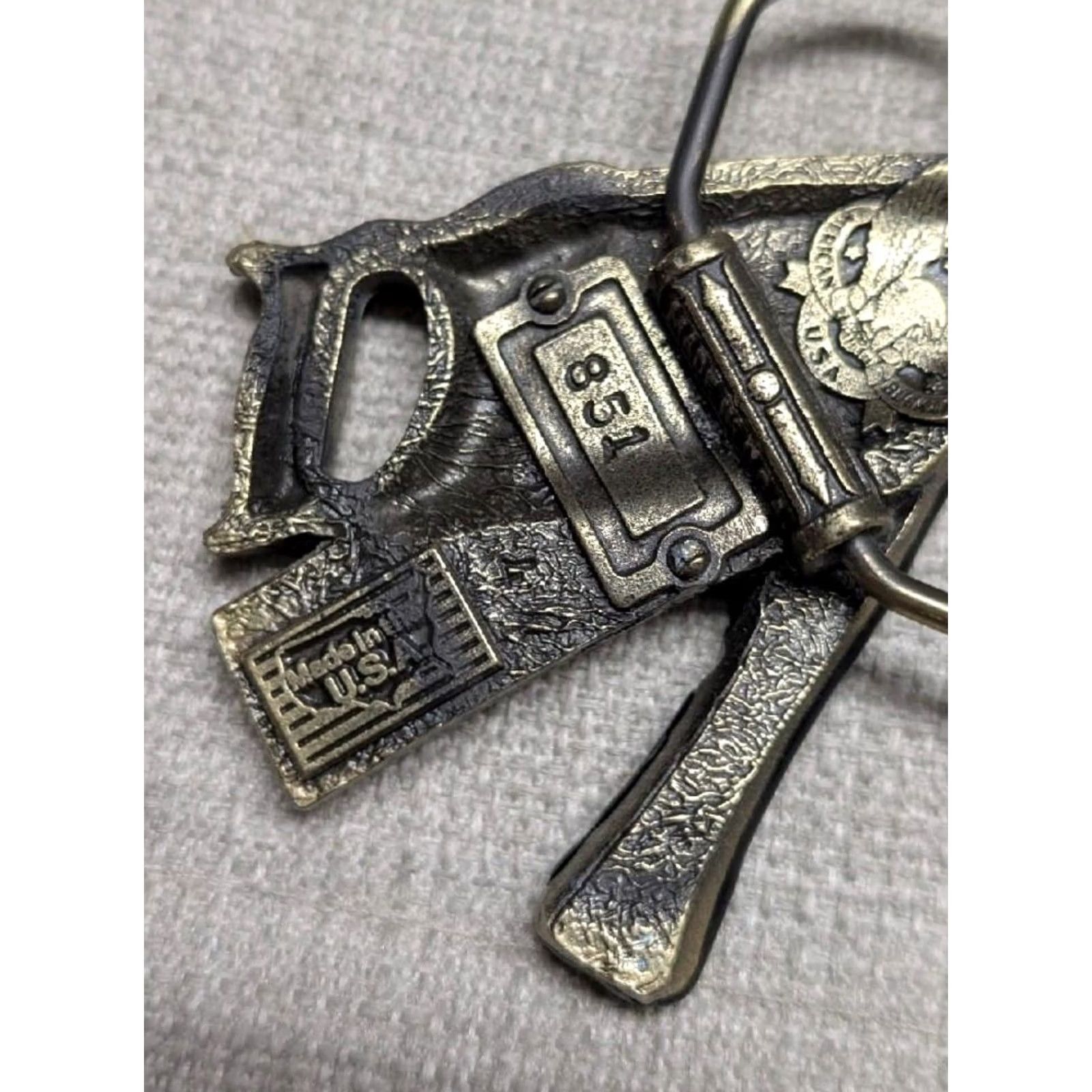 Vintage VINTAGE USA made The Great American Buckle Company belt buckle BRASS hammer pattern belt Buckle Men CARPENTER tools handyman western Size ONE SIZE - 5 Thumbnail