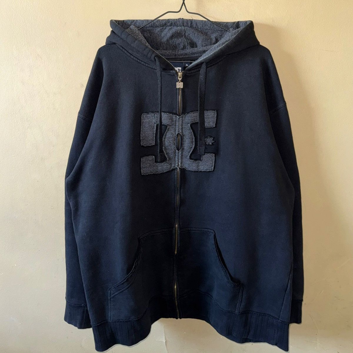 DC Vintage DC Shoe Co. USA Zip Up Hoodie Black Size US XL / EU 56 / 4 - 1 Thumbnail